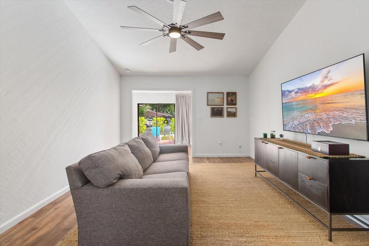 Image 10 of 33 For 5322 Bradbury Court