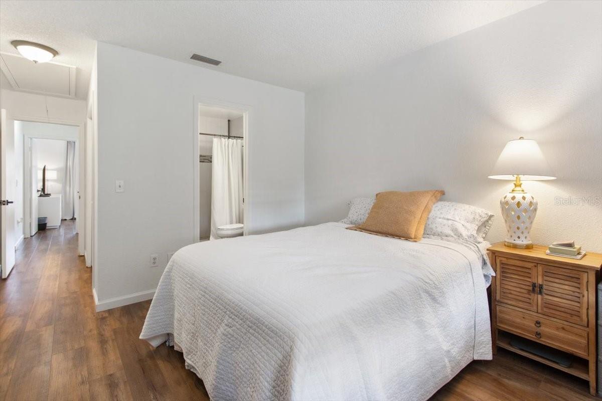 Image 13 of 33 For 5322 Bradbury Court