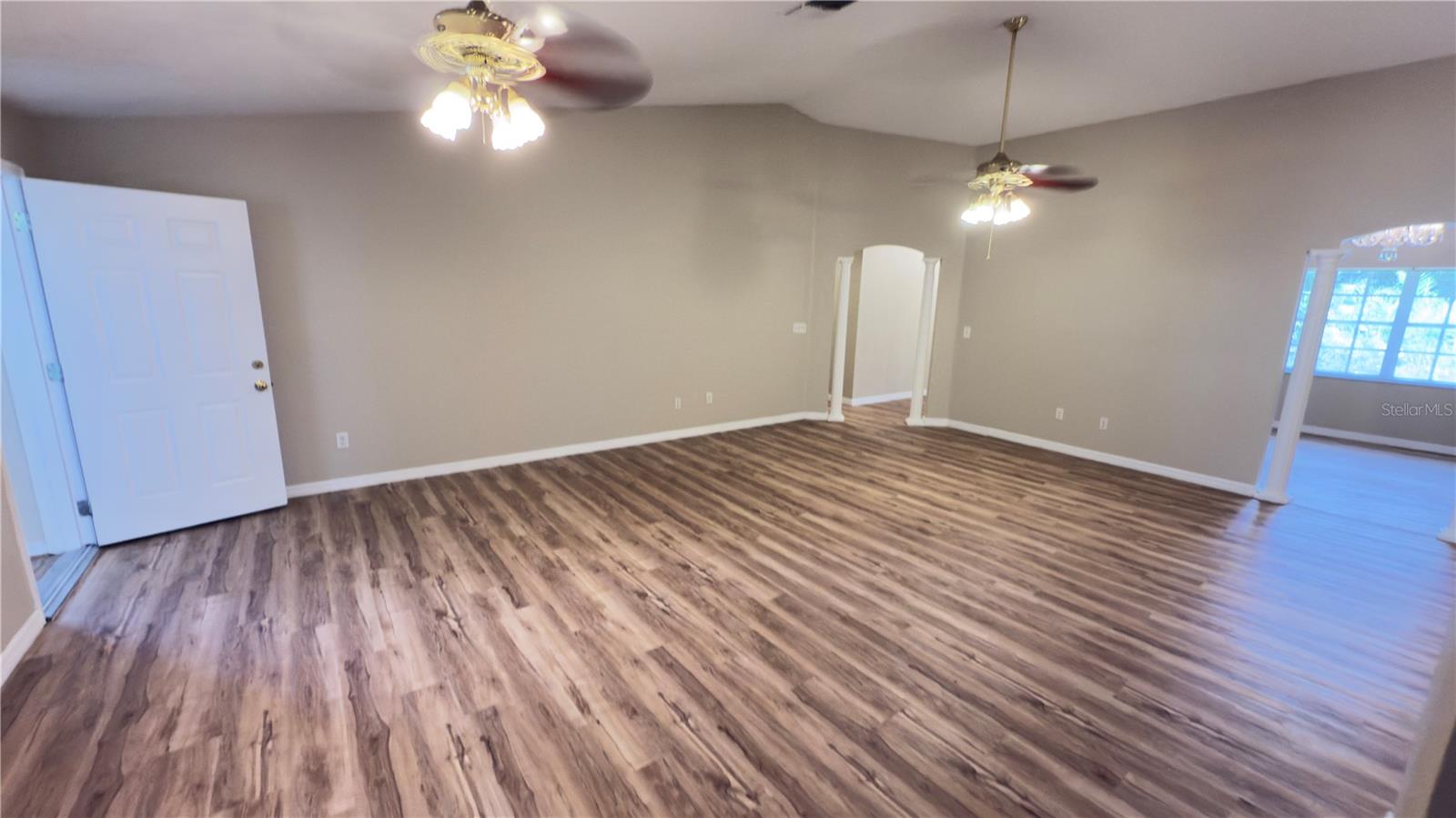 Image 21 of 51 For 2105 Vickery Lane