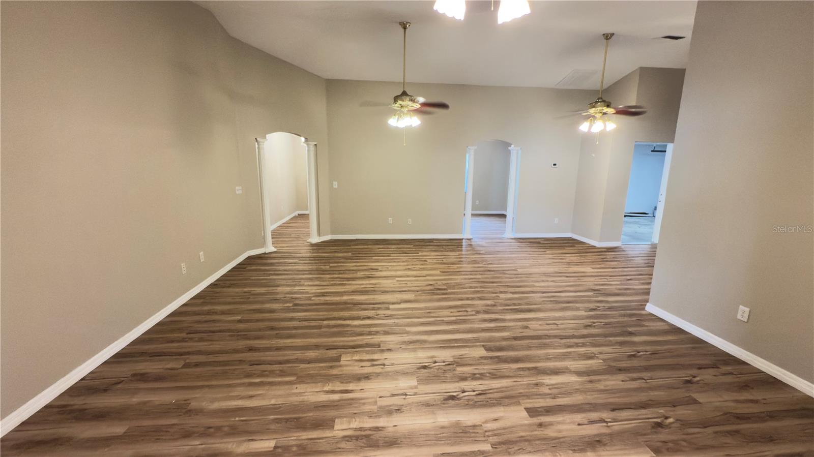 Image 23 of 51 For 2105 Vickery Lane