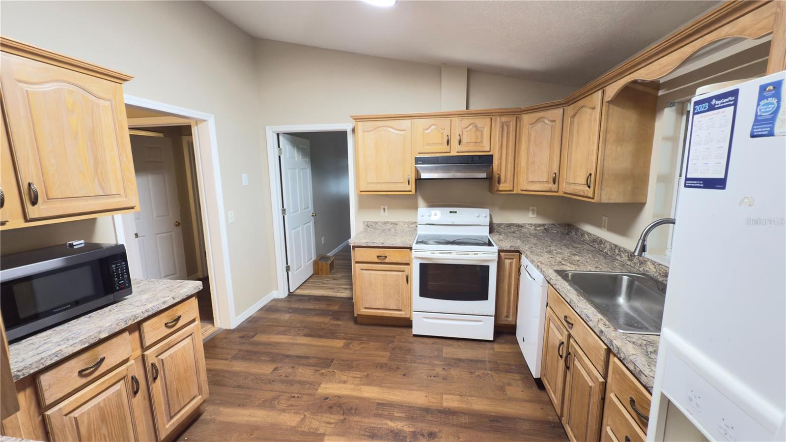 Image 26 of 51 For 2105 Vickery Lane