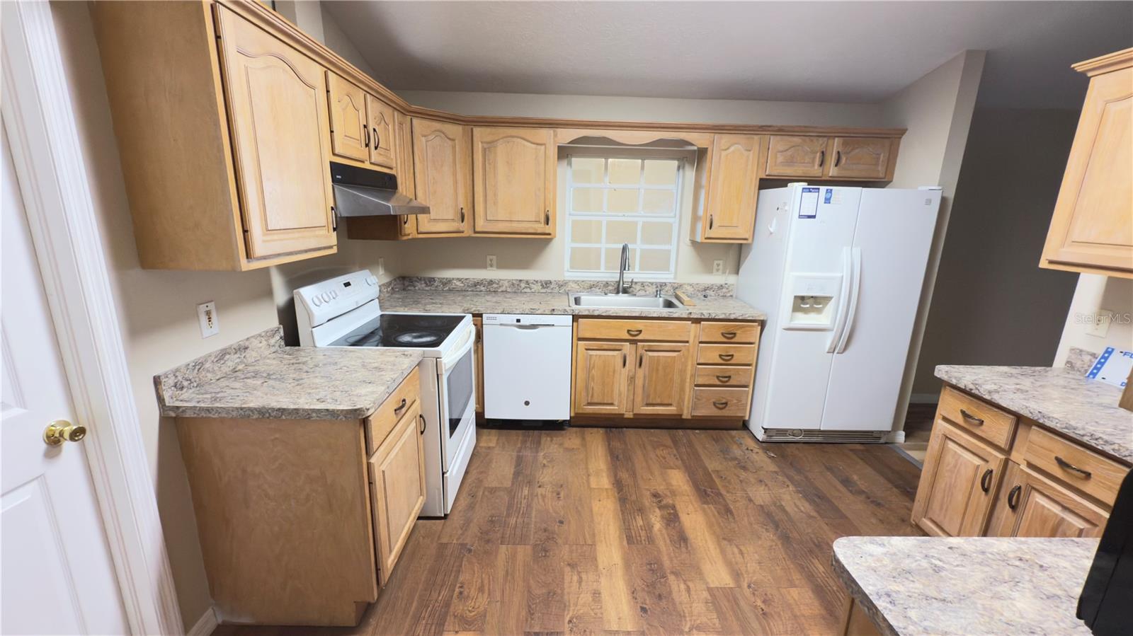 Image 28 of 51 For 2105 Vickery Lane