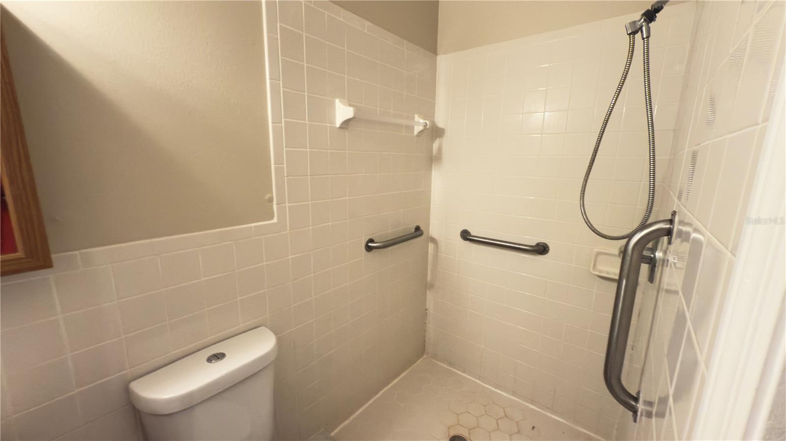 Image 32 of 51 For 2105 Vickery Lane