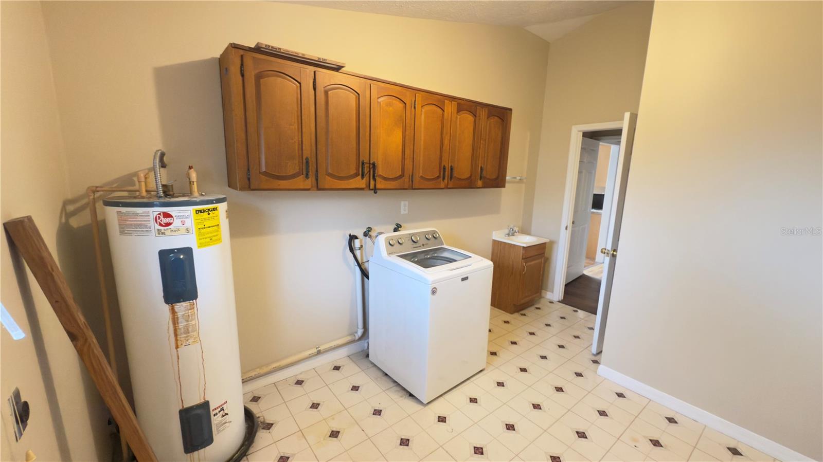 Image 34 of 51 For 2105 Vickery Lane