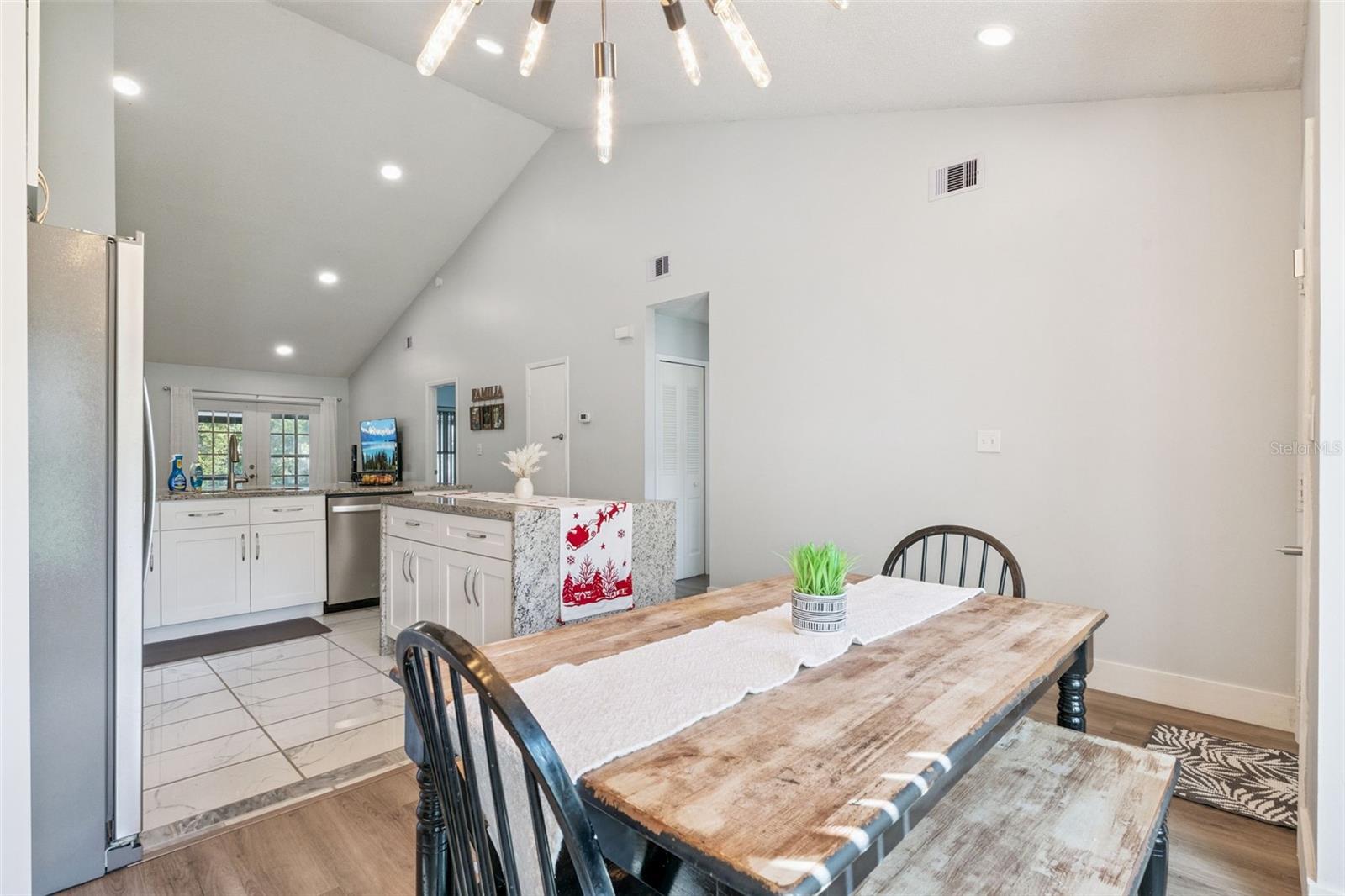 Image 7 of 22 For 9407 Lake Lotta Circle