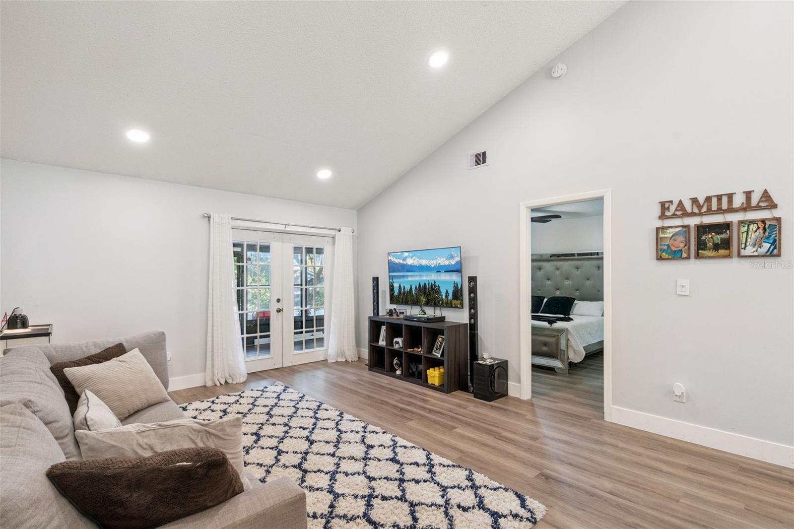 Image 8 of 22 For 9407 Lake Lotta Circle