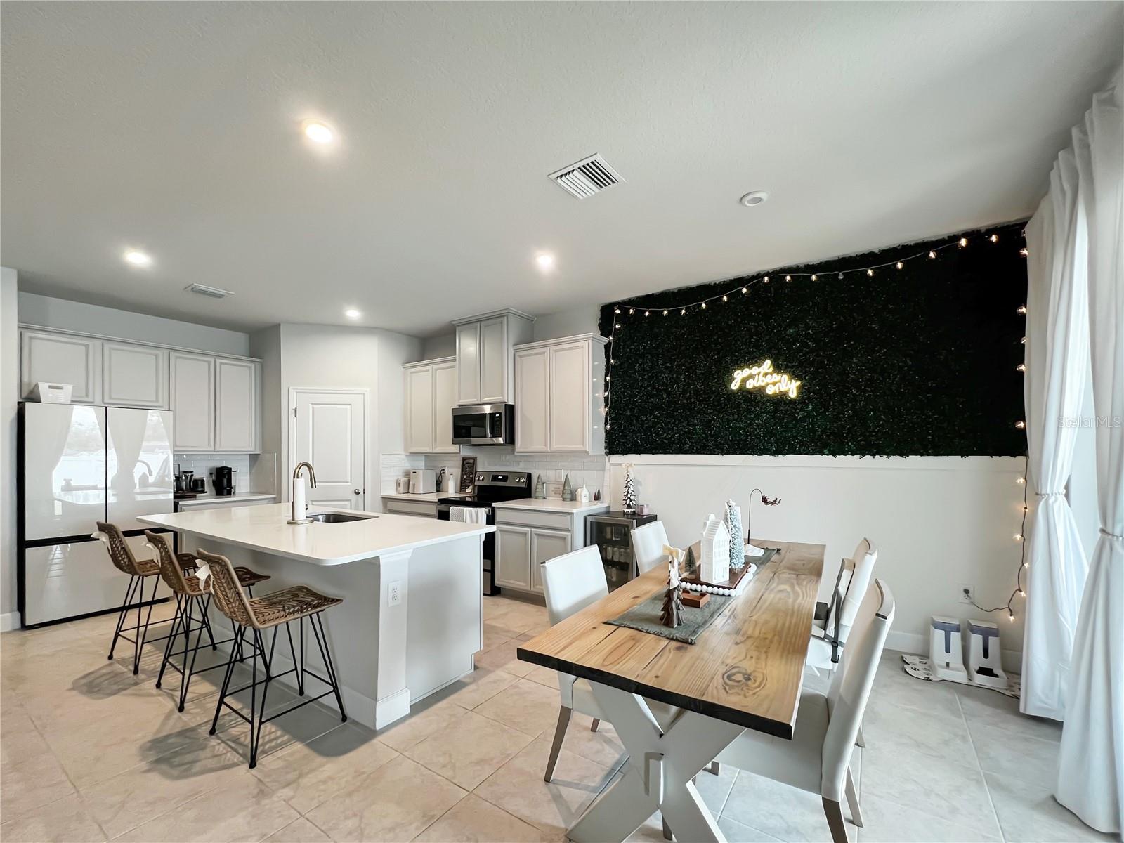 Image 20 of 41 For 6617 Pebblebrooke Way