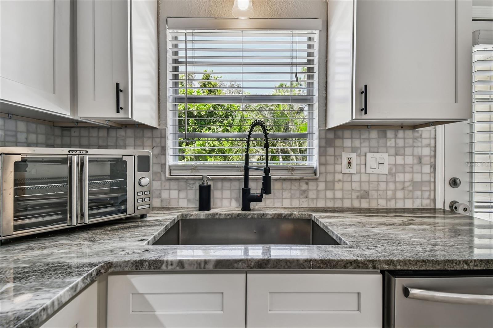 Image 10 of 20 For 1763 Montana Avenue Ne