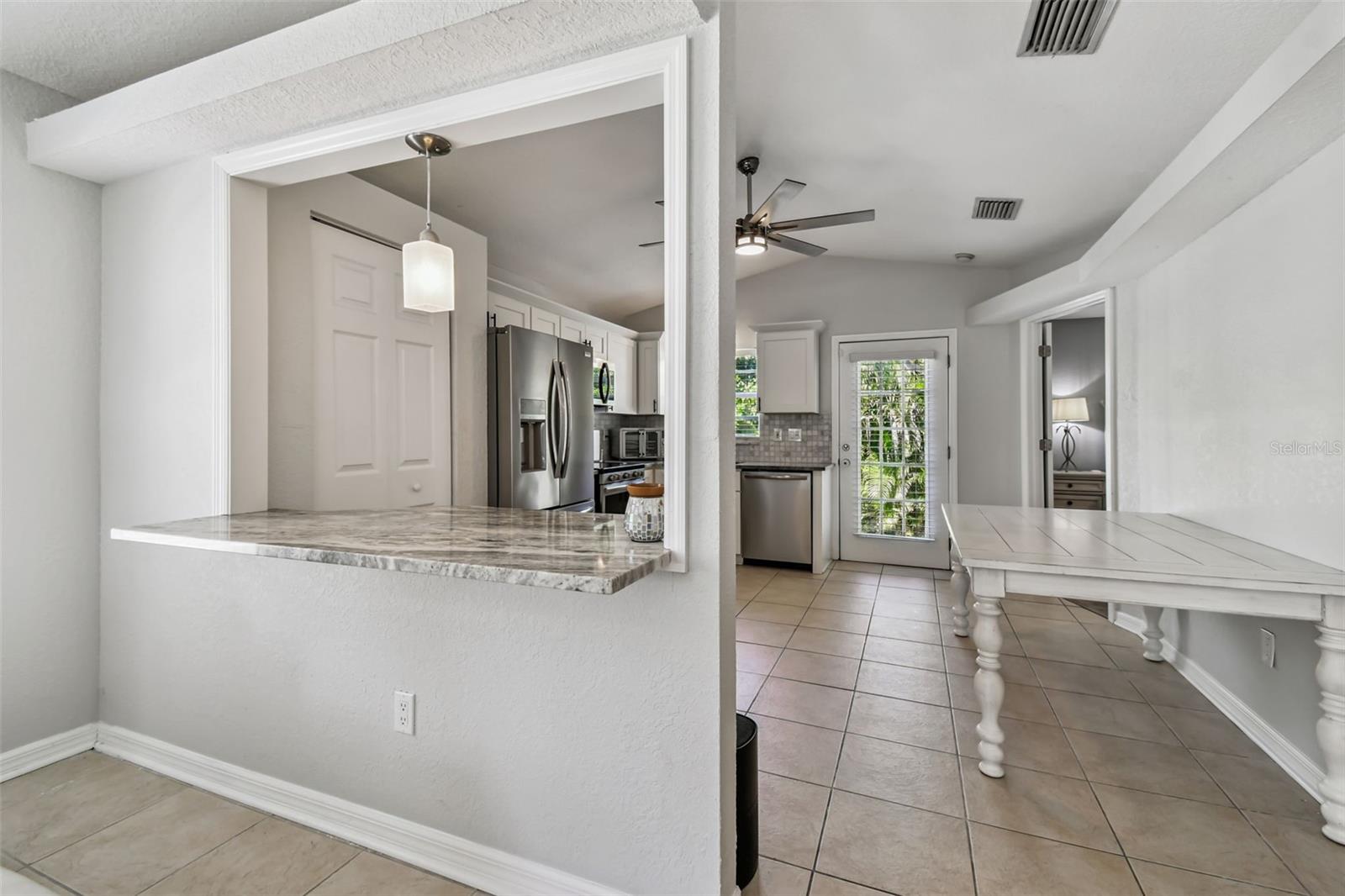 Image 9 of 20 For 1763 Montana Avenue Ne