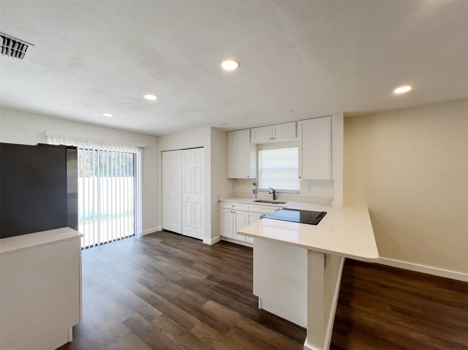 Image 4 of 11 For 1016 9th Avenue B