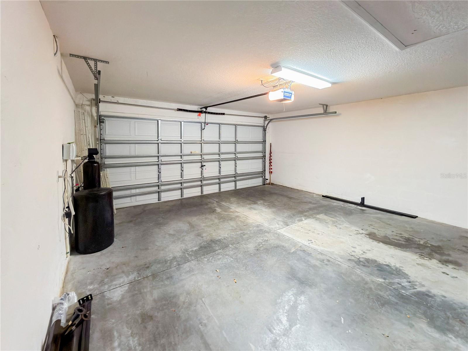 Image 28 of 37 For 18170 Canal Pointe Street