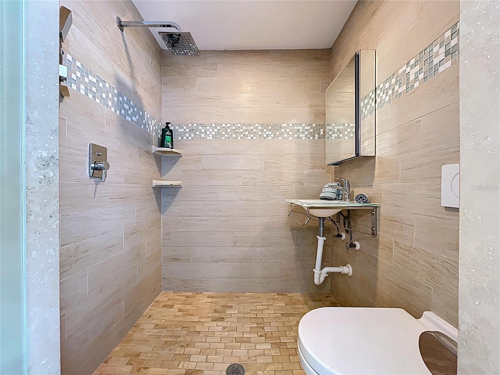 Image 15 of 40 For 7791 Gulf Boulevard