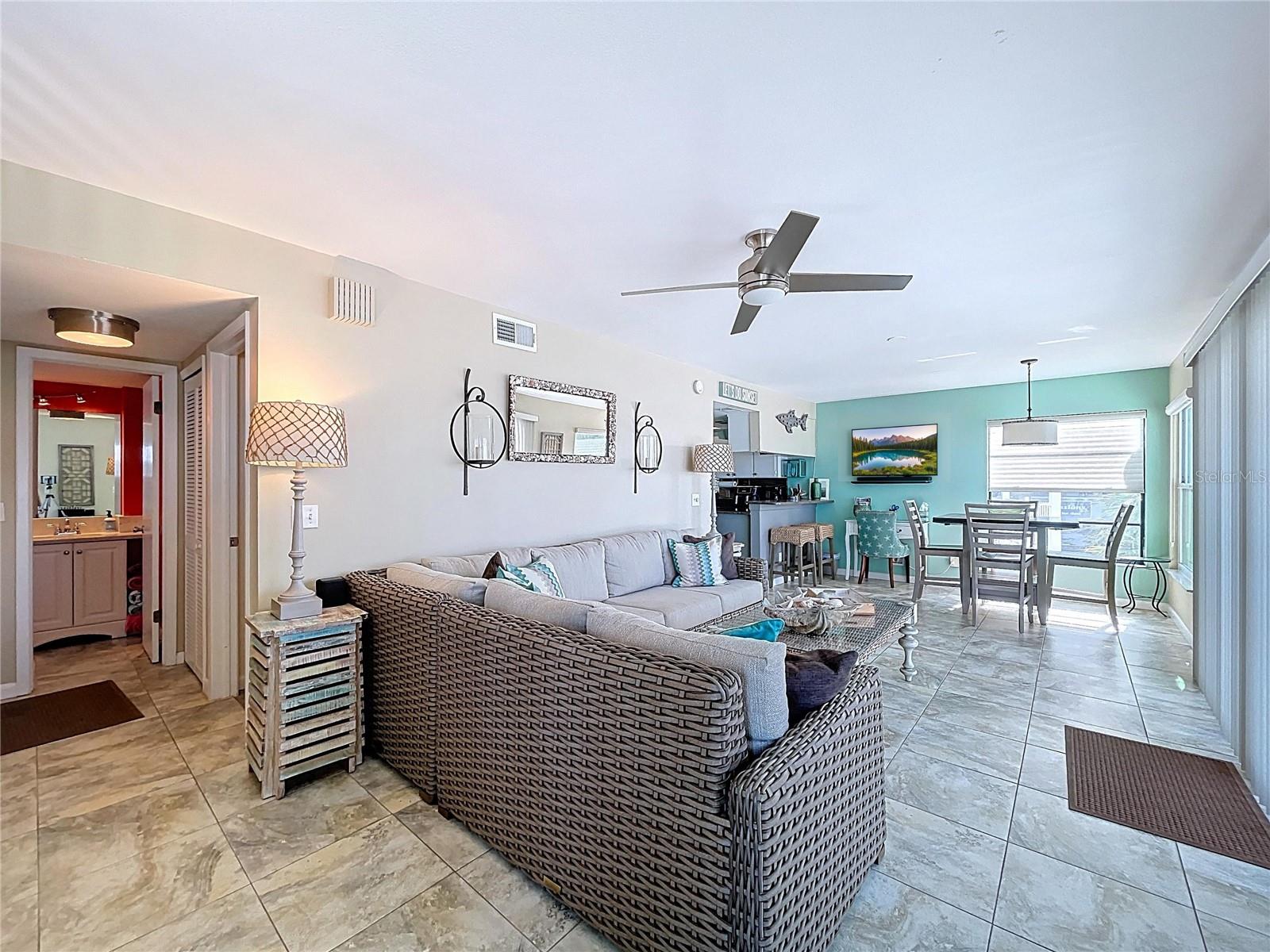 Image 5 of 40 For 7791 Gulf Boulevard