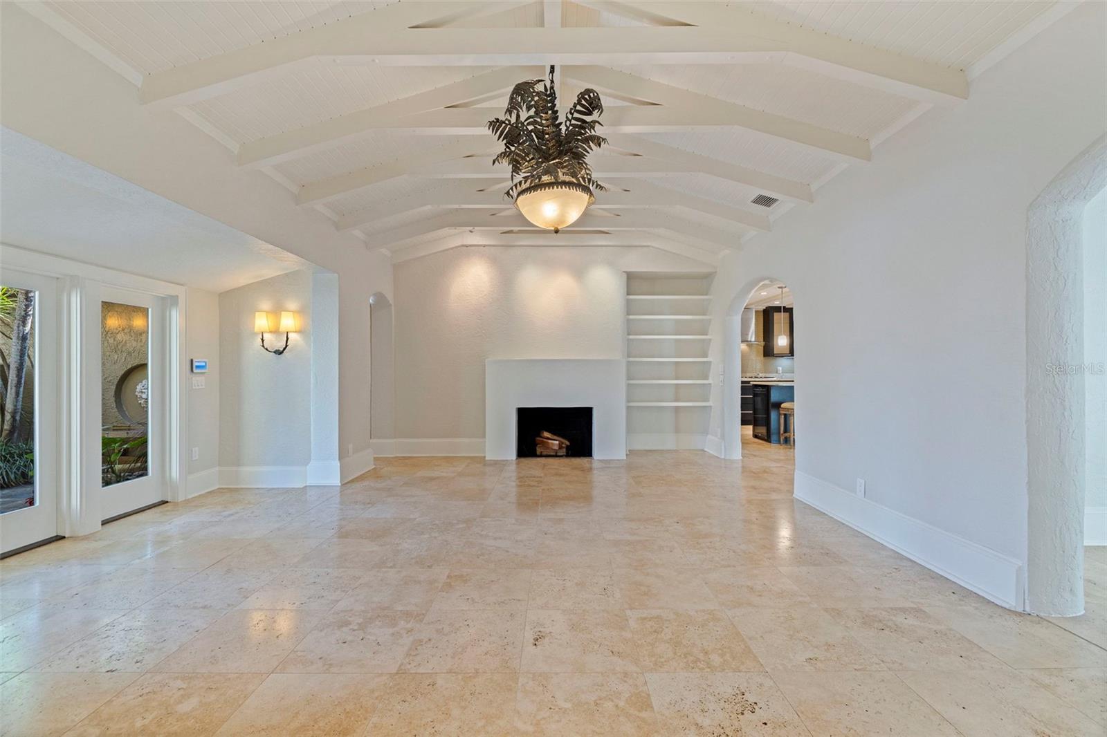 Image 10 of 38 For 808 Brightwaters Boulevard Ne