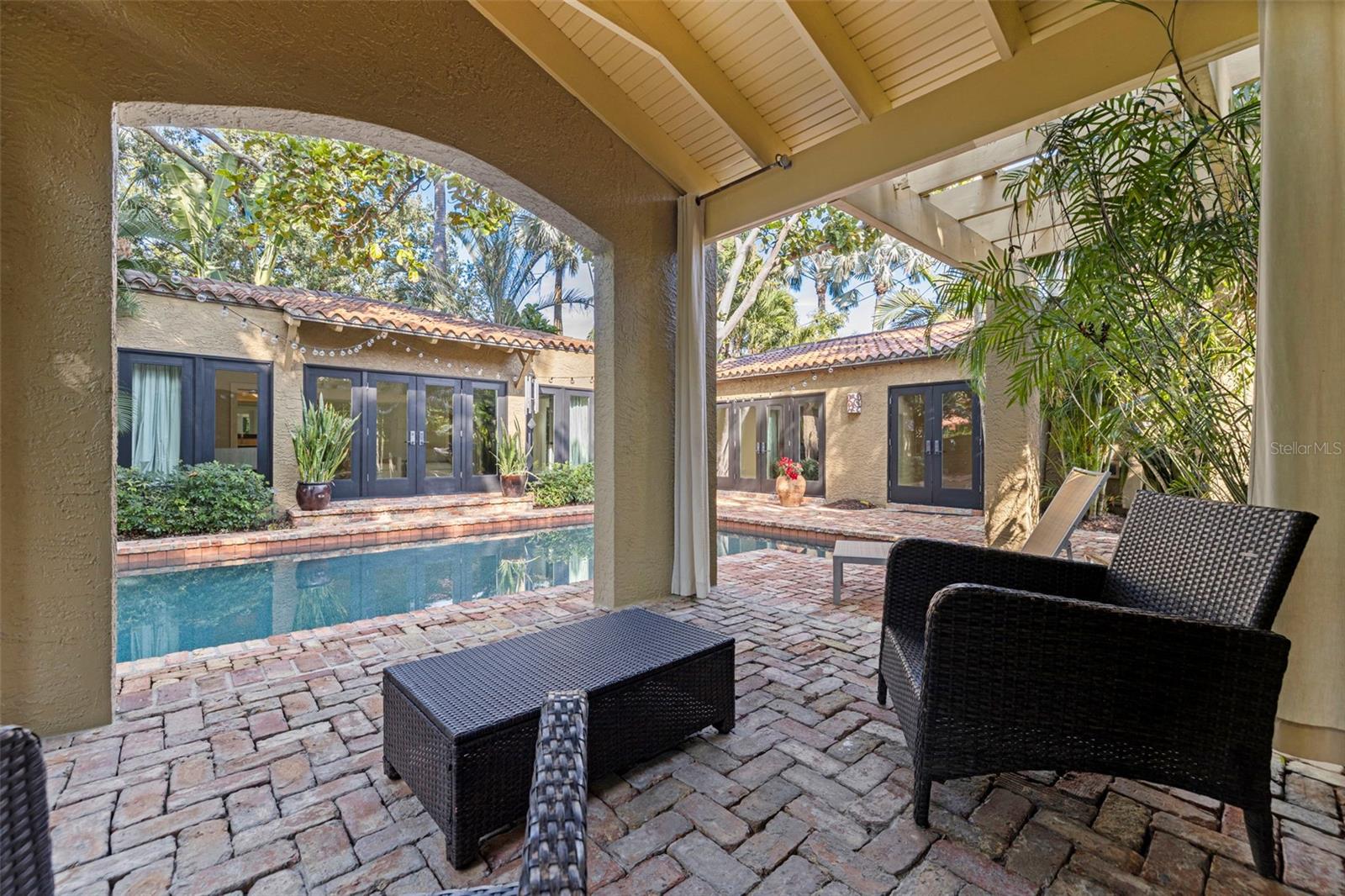 Image 26 of 38 For 808 Brightwaters Boulevard Ne