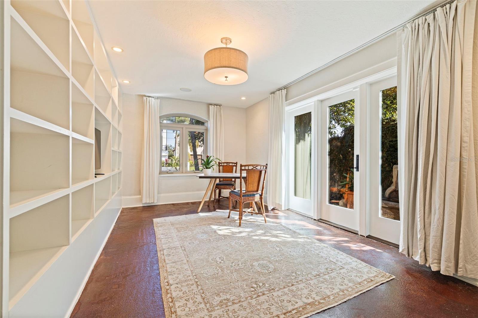 Image 34 of 38 For 808 Brightwaters Boulevard Ne