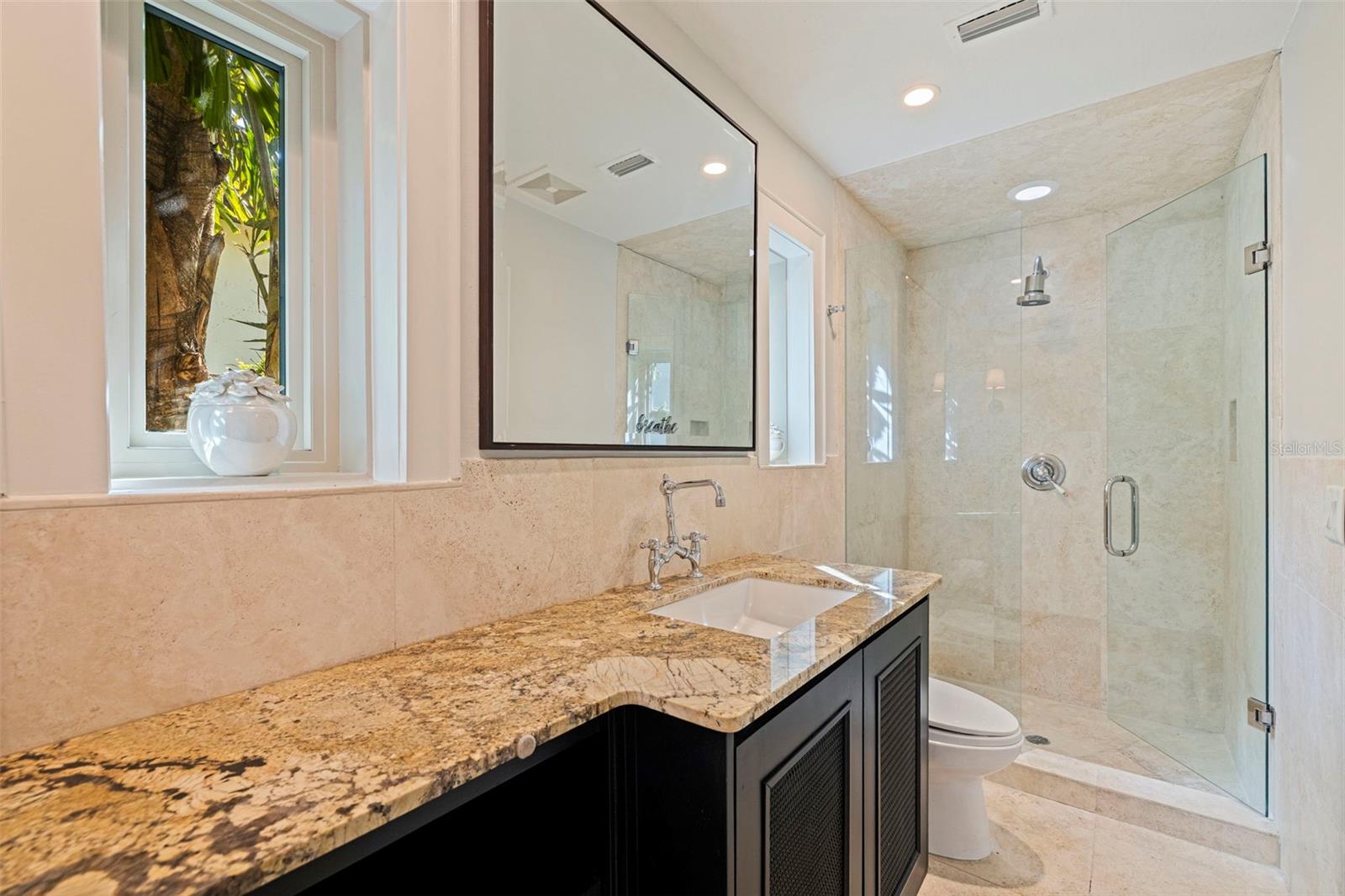 Image 35 of 38 For 808 Brightwaters Boulevard Ne