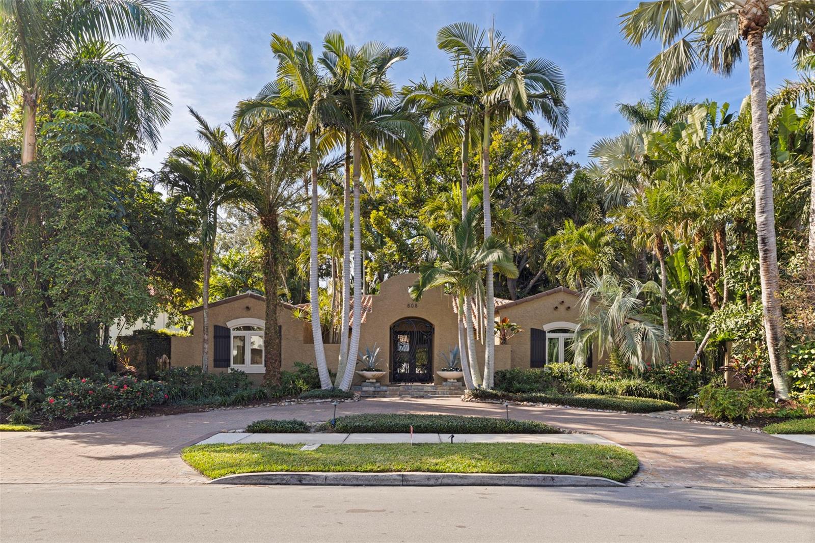 Image 6 of 38 For 808 Brightwaters Boulevard Ne