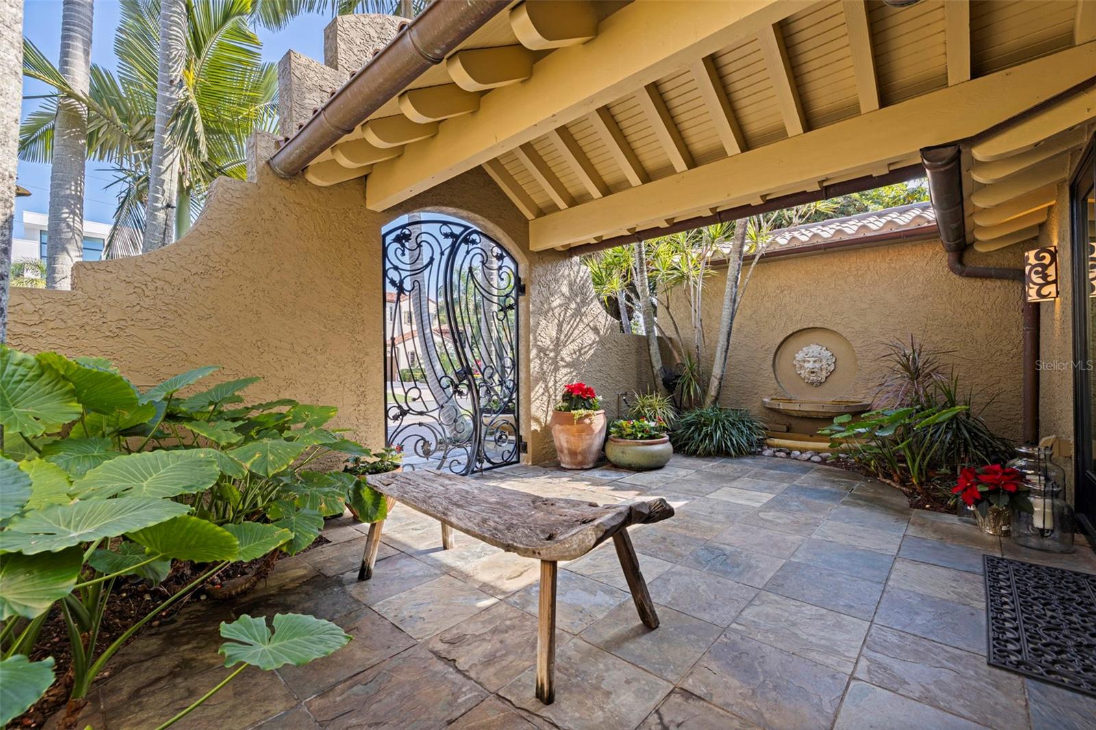 Image 8 of 38 For 808 Brightwaters Boulevard Ne