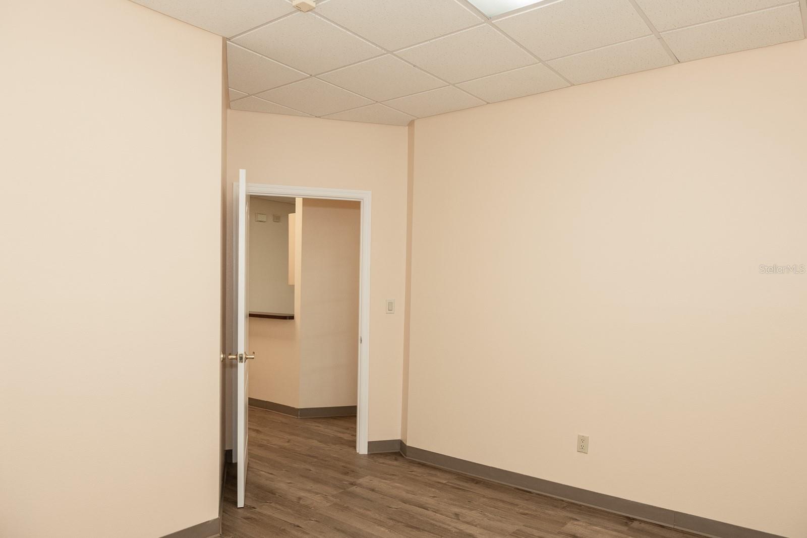 Image 11 of 35 For 4505 Armenia Avenue