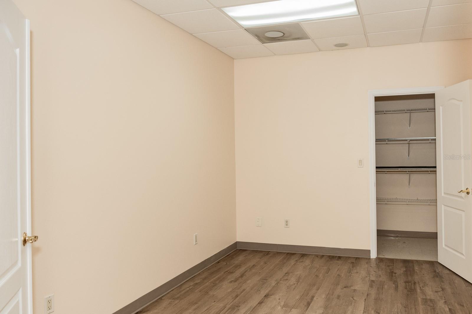 Image 21 of 35 For 4505 Armenia Avenue