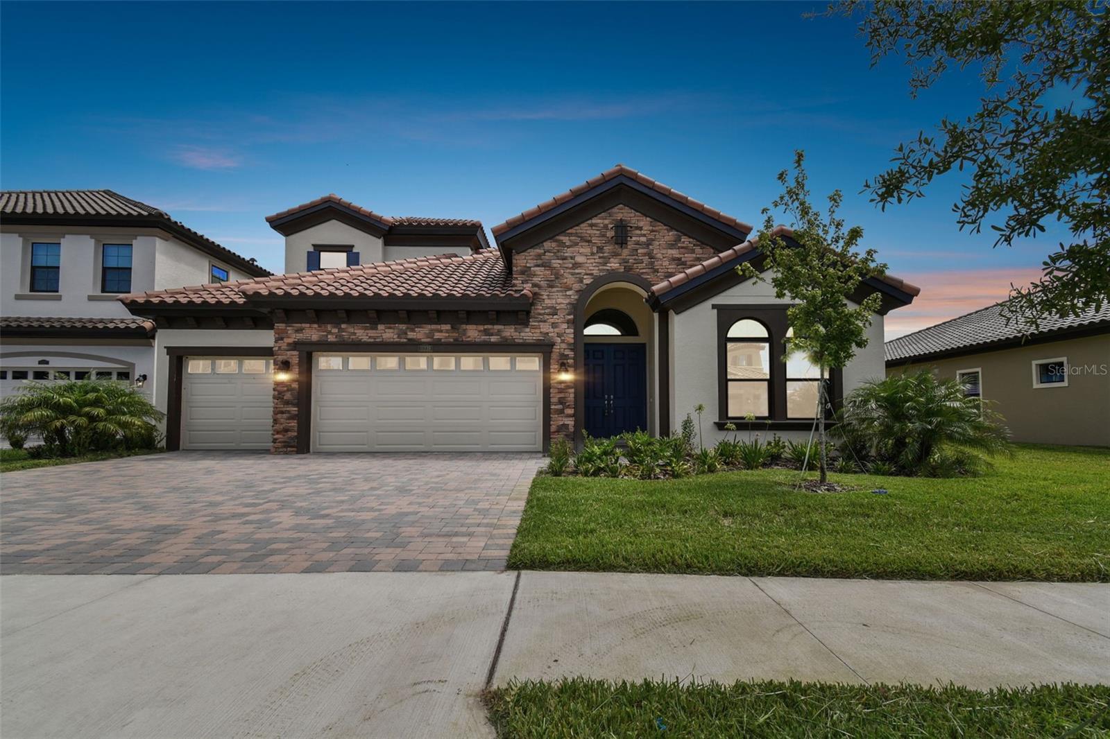 Image 2 of 97 For 11239 Rustic Timber Loop