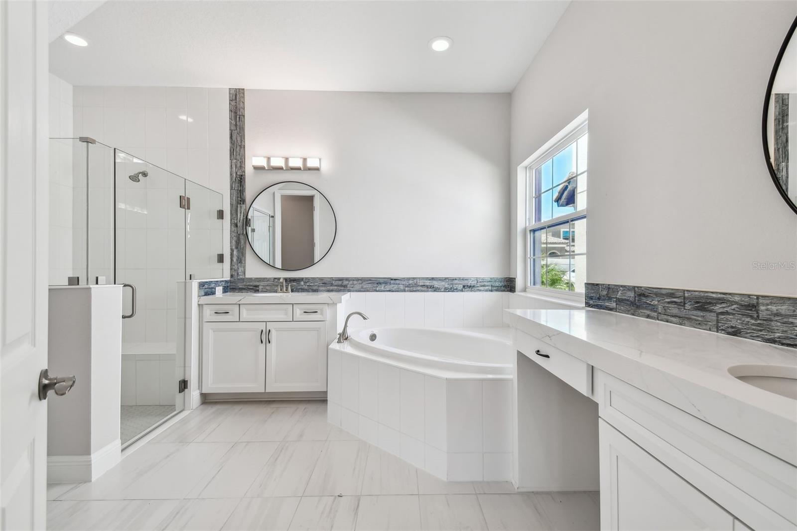 Image 53 of 97 For 11239 Rustic Timber Loop