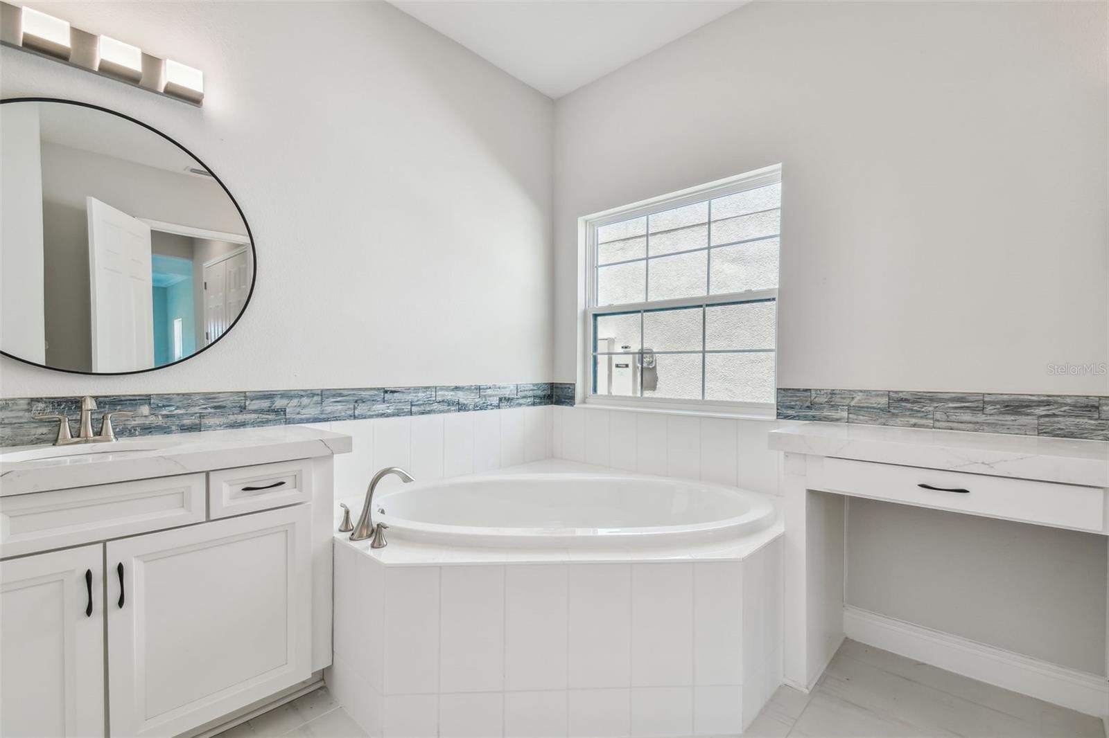 Image 57 of 97 For 11239 Rustic Timber Loop