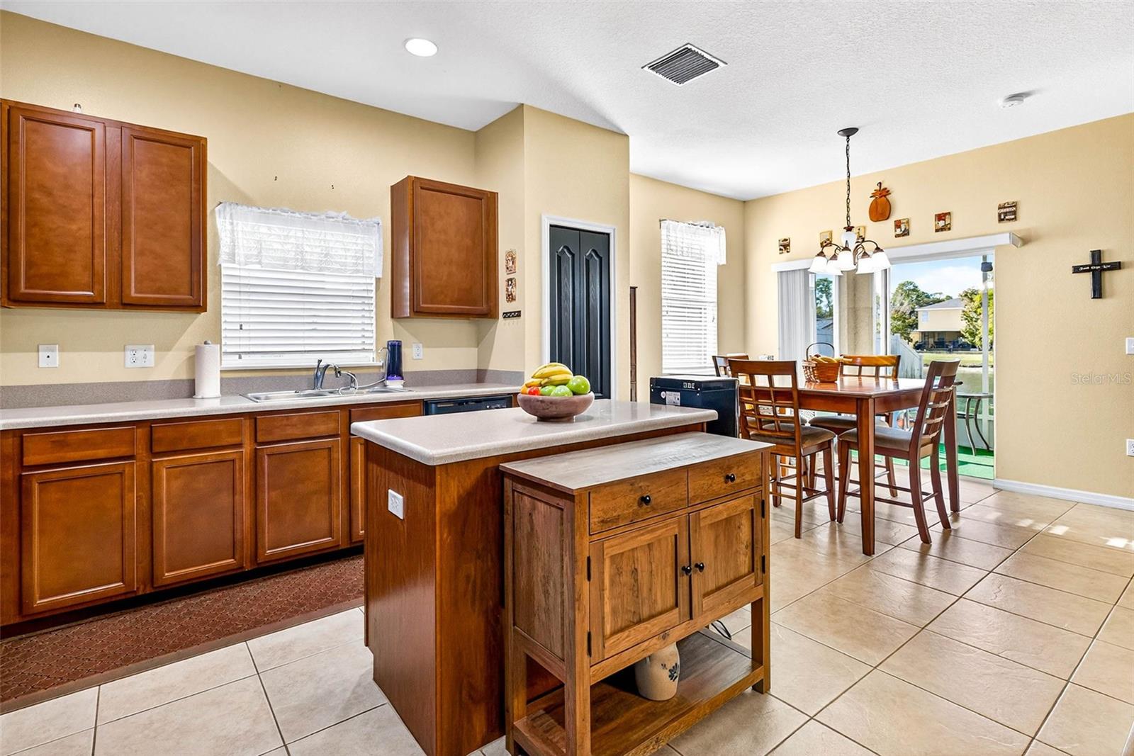 Image 20 of 46 For 2716 Walden Woods Drive