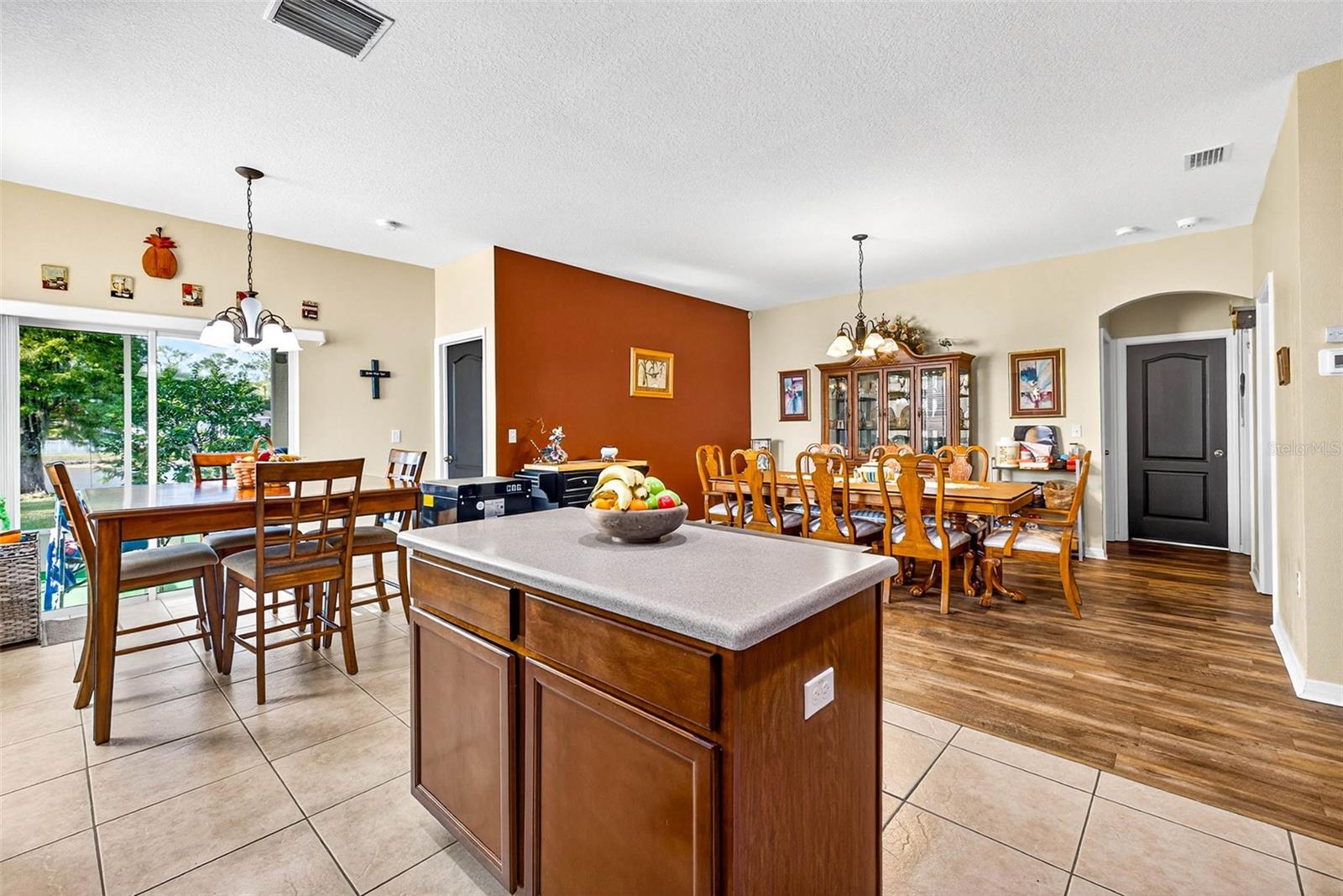 Image 22 of 46 For 2716 Walden Woods Drive