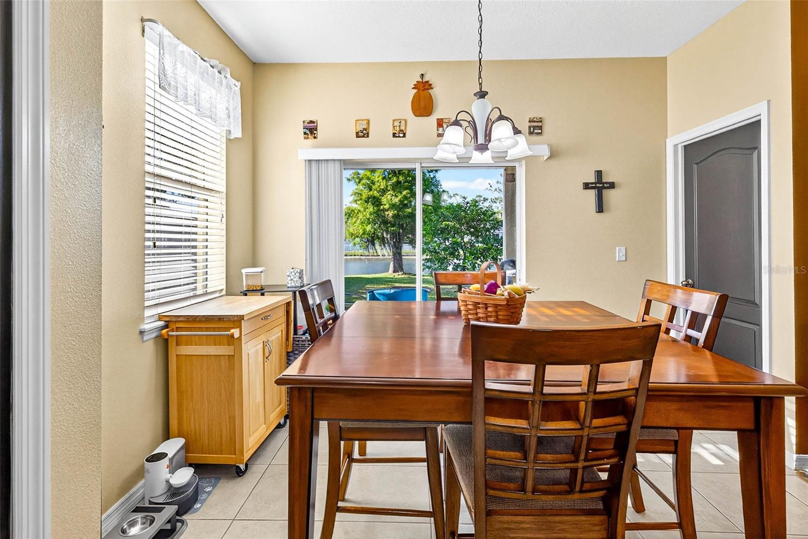 Image 24 of 46 For 2716 Walden Woods Drive