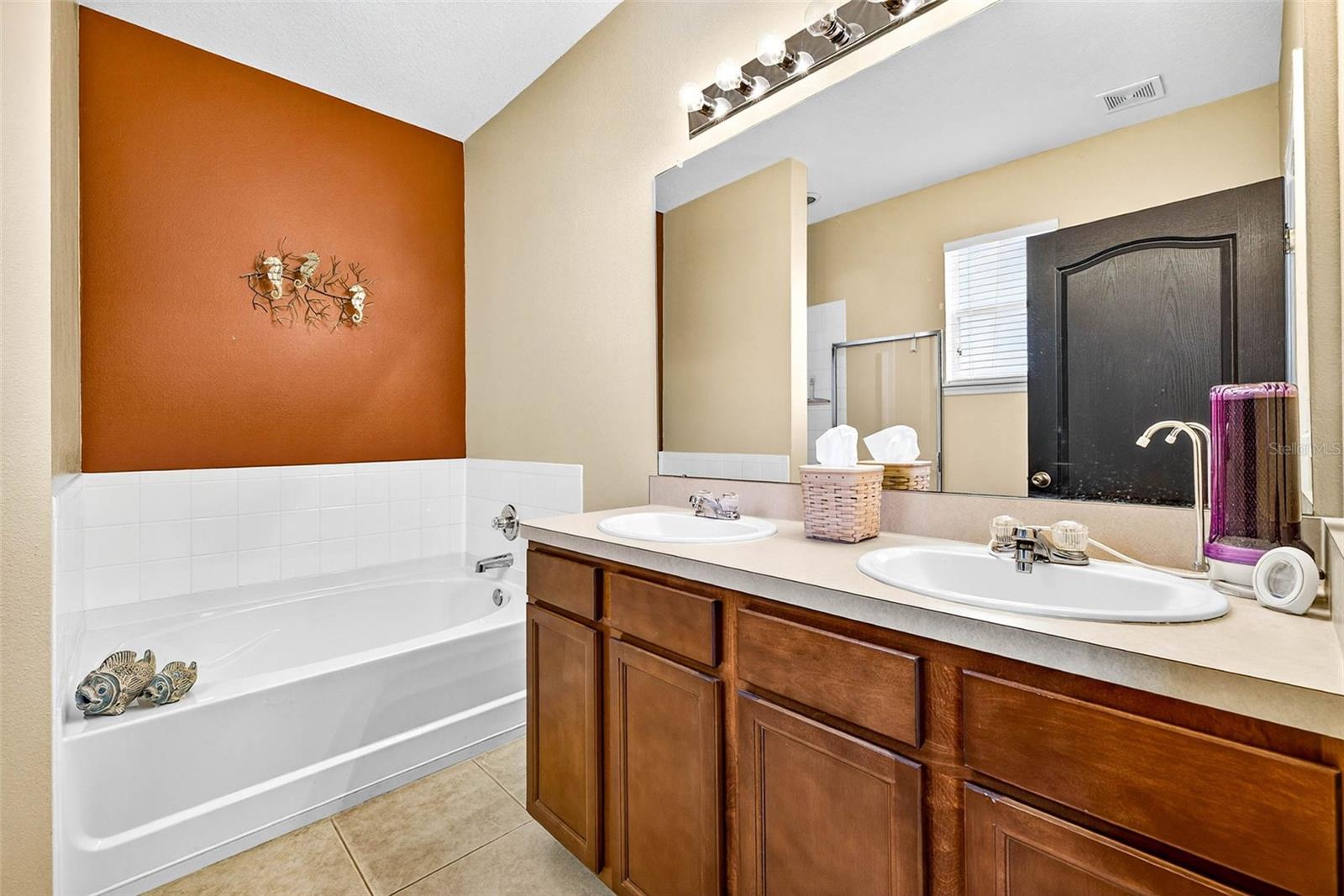 Image 32 of 46 For 2716 Walden Woods Drive