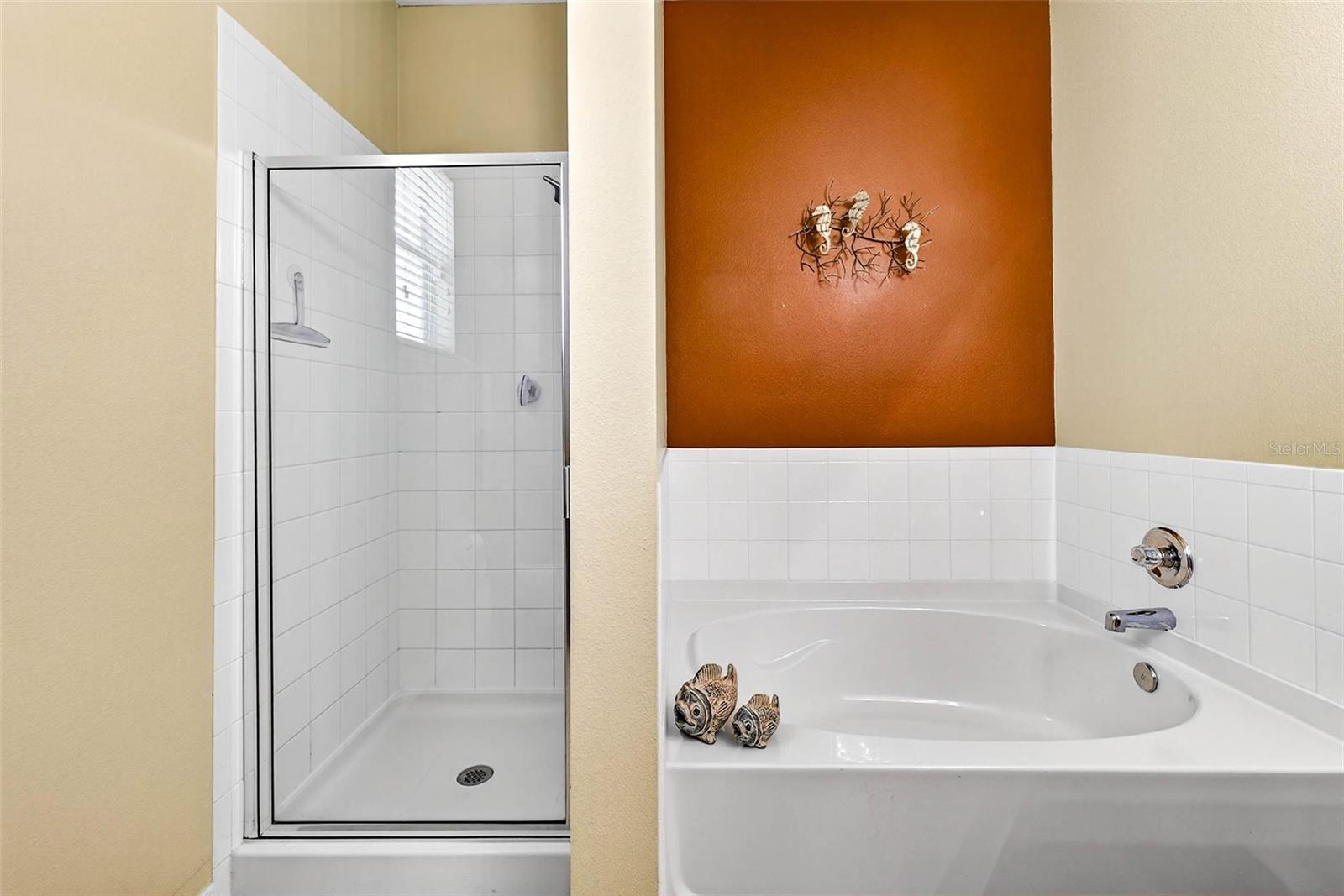 Image 33 of 46 For 2716 Walden Woods Drive