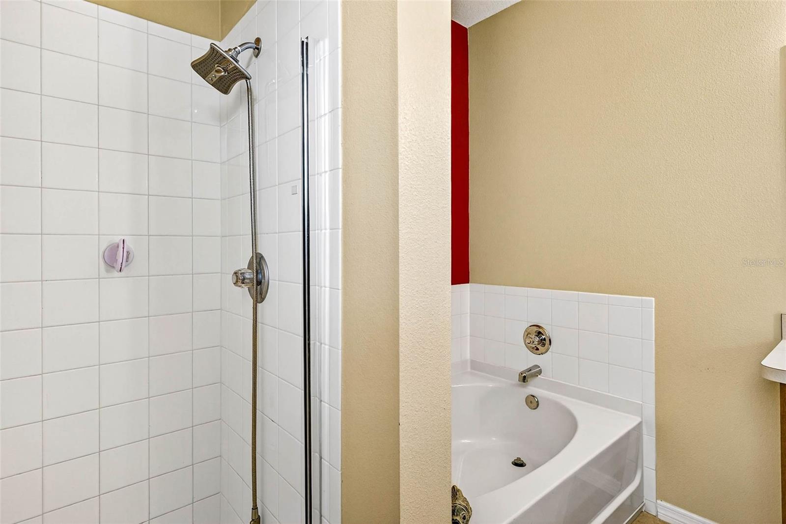 Image 34 of 46 For 2716 Walden Woods Drive