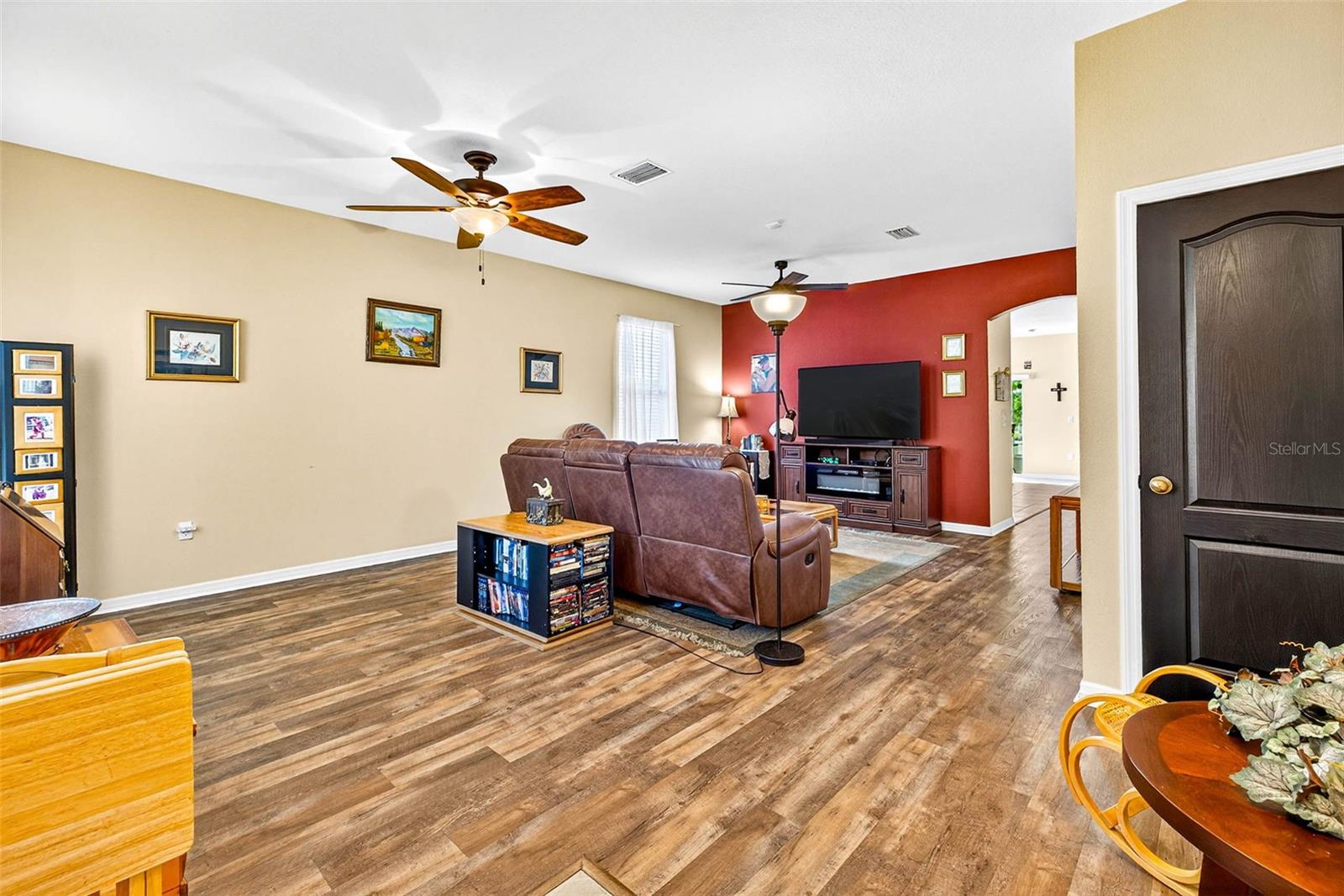 Image 5 of 46 For 2716 Walden Woods Drive