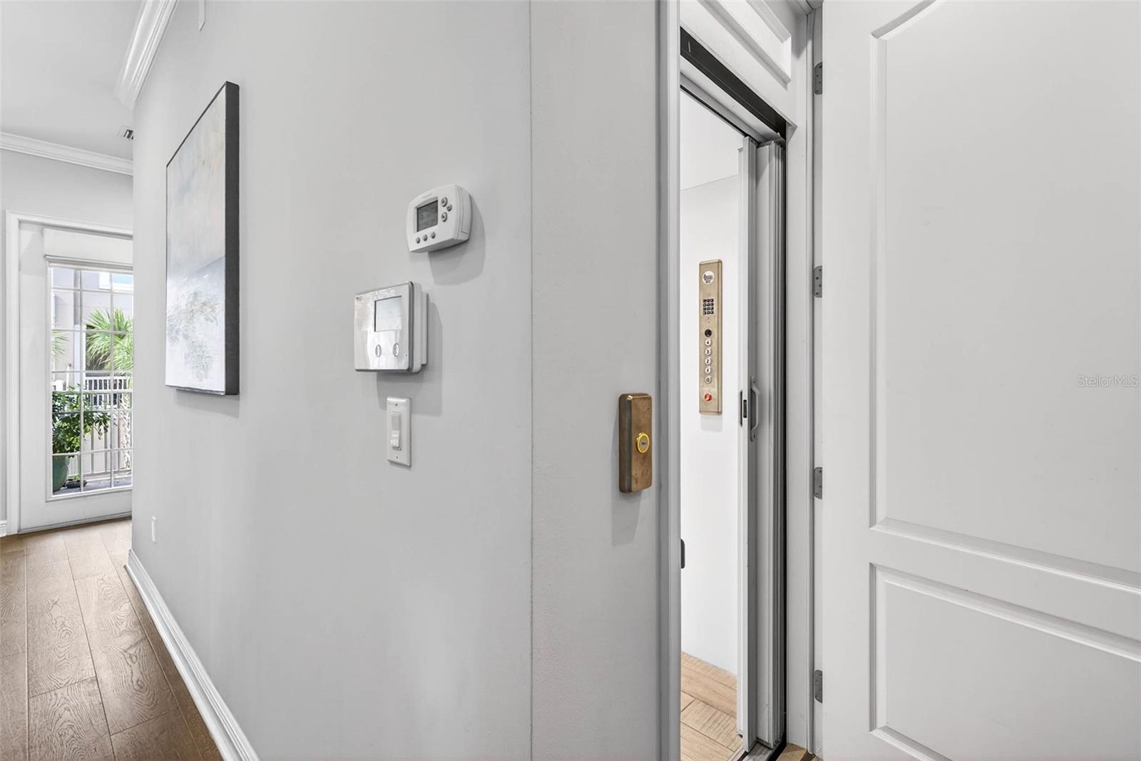 Image 27 of 87 For 19915 Gulf Boulevard 704