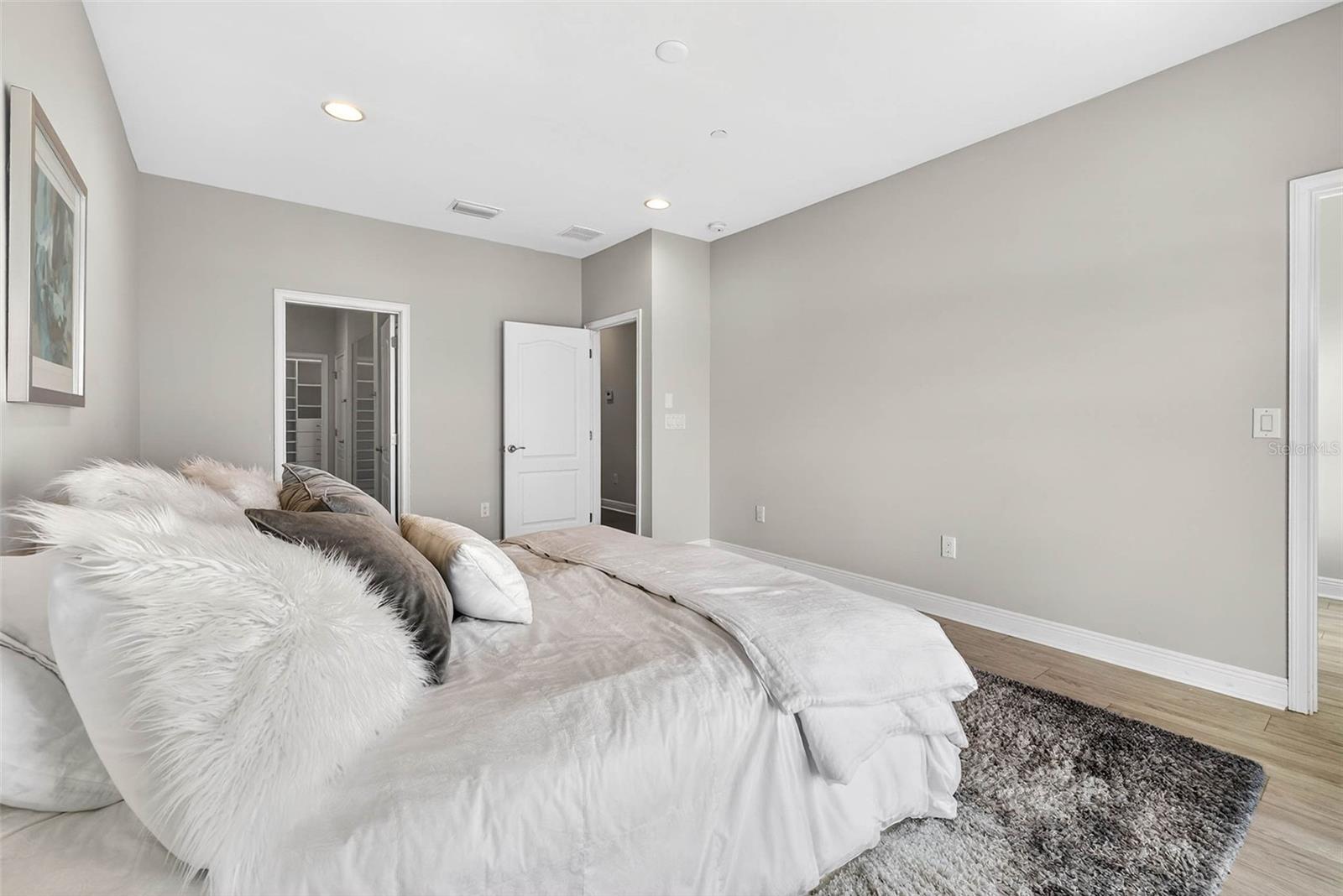 Image 37 of 87 For 19915 Gulf Boulevard 704