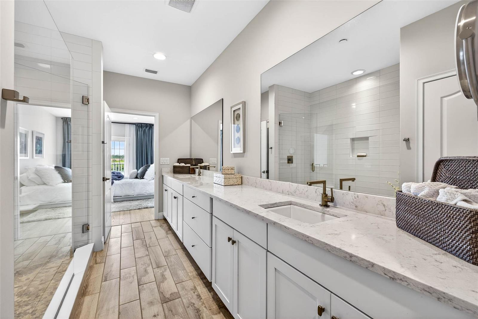 Image 45 of 87 For 19915 Gulf Boulevard 704