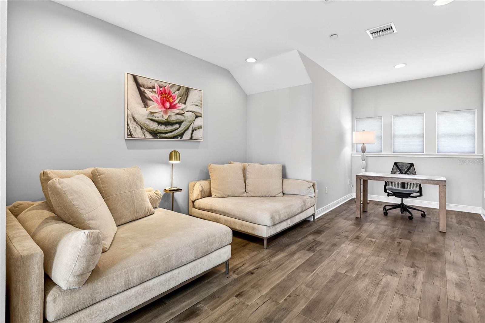 Image 49 of 87 For 19915 Gulf Boulevard 704