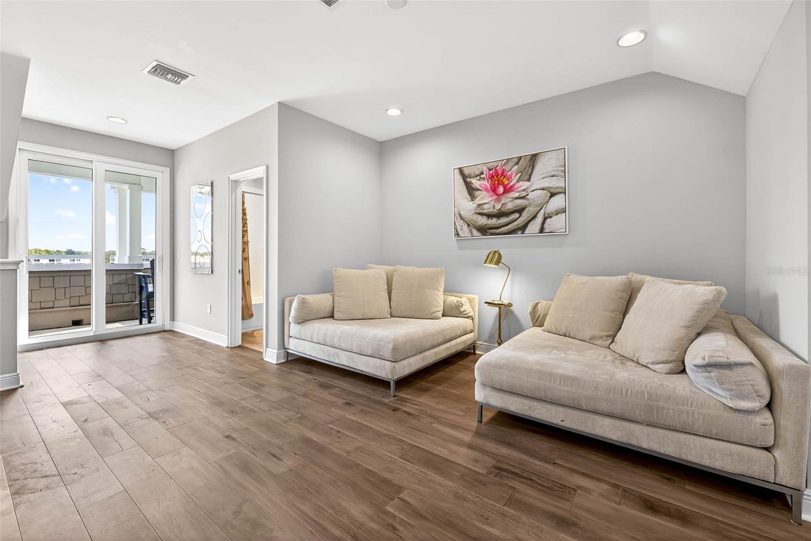 Image 51 of 87 For 19915 Gulf Boulevard 704