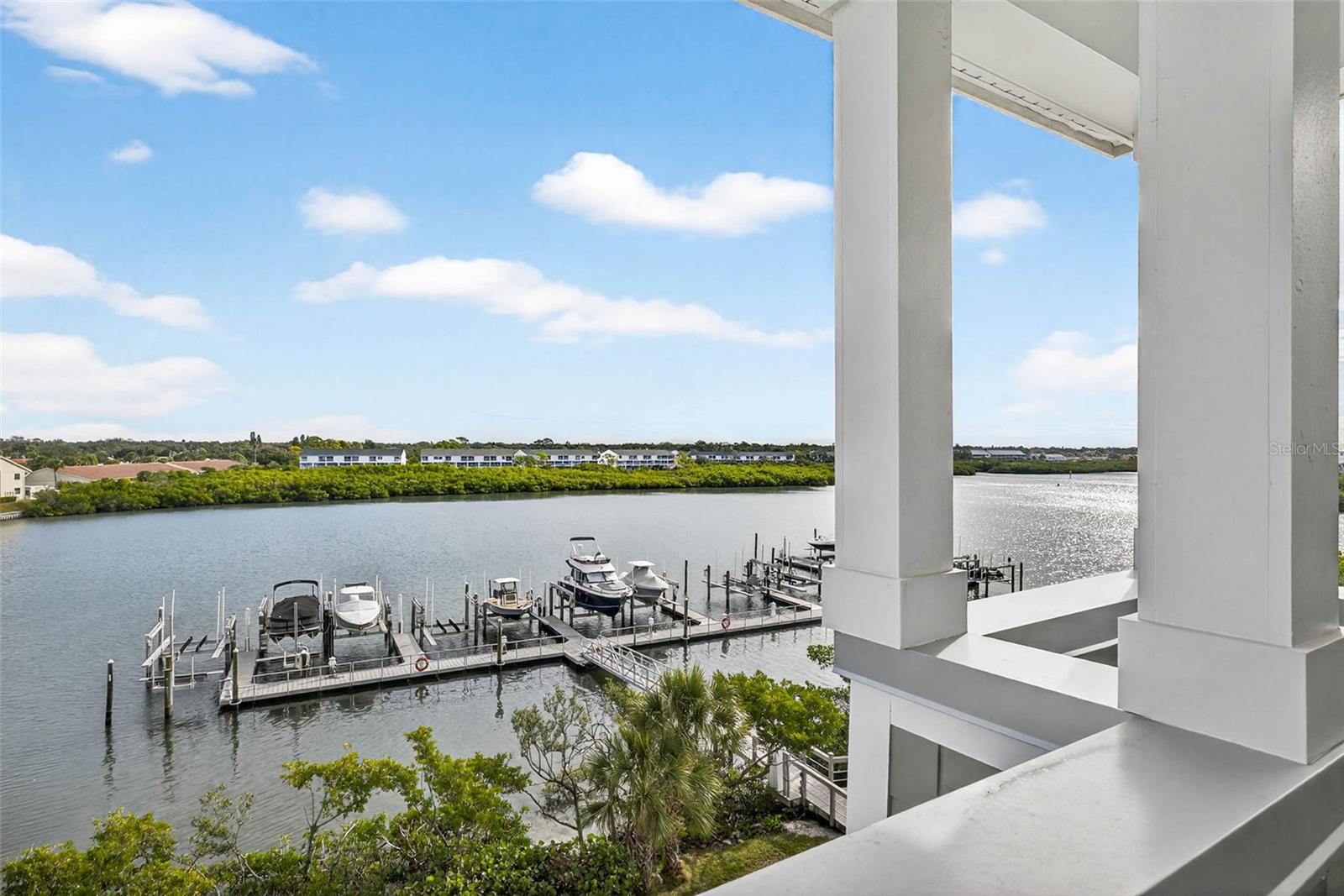 Image 58 of 87 For 19915 Gulf Boulevard 704