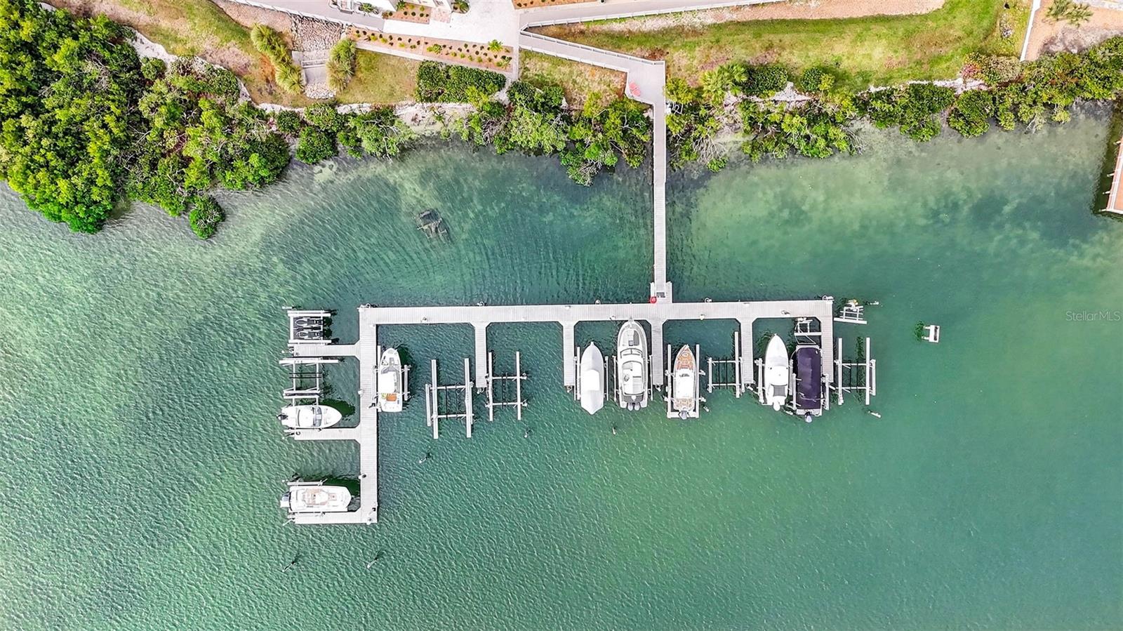 Image 79 of 87 For 19915 Gulf Boulevard 704