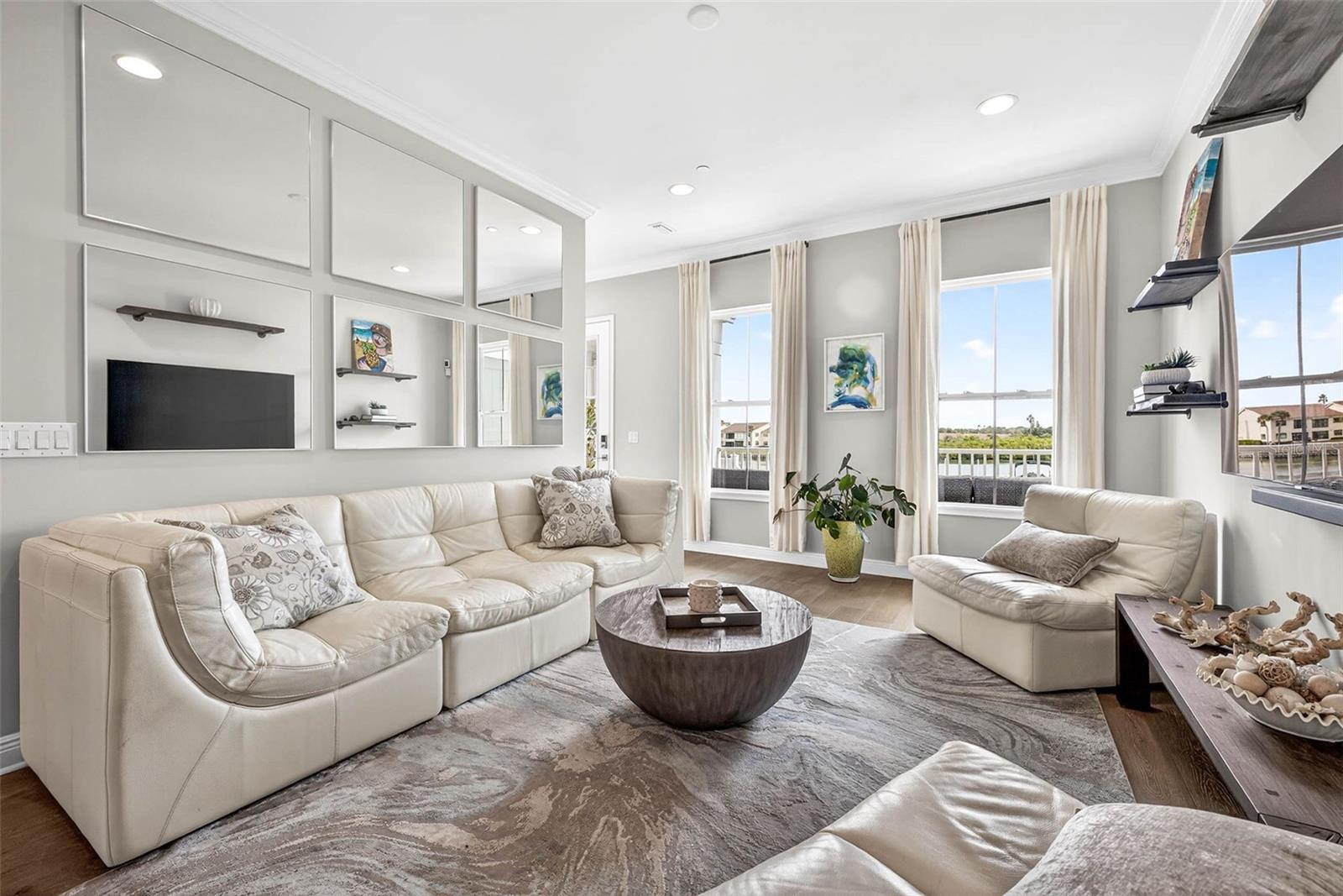 Image 9 of 87 For 19915 Gulf Boulevard 704