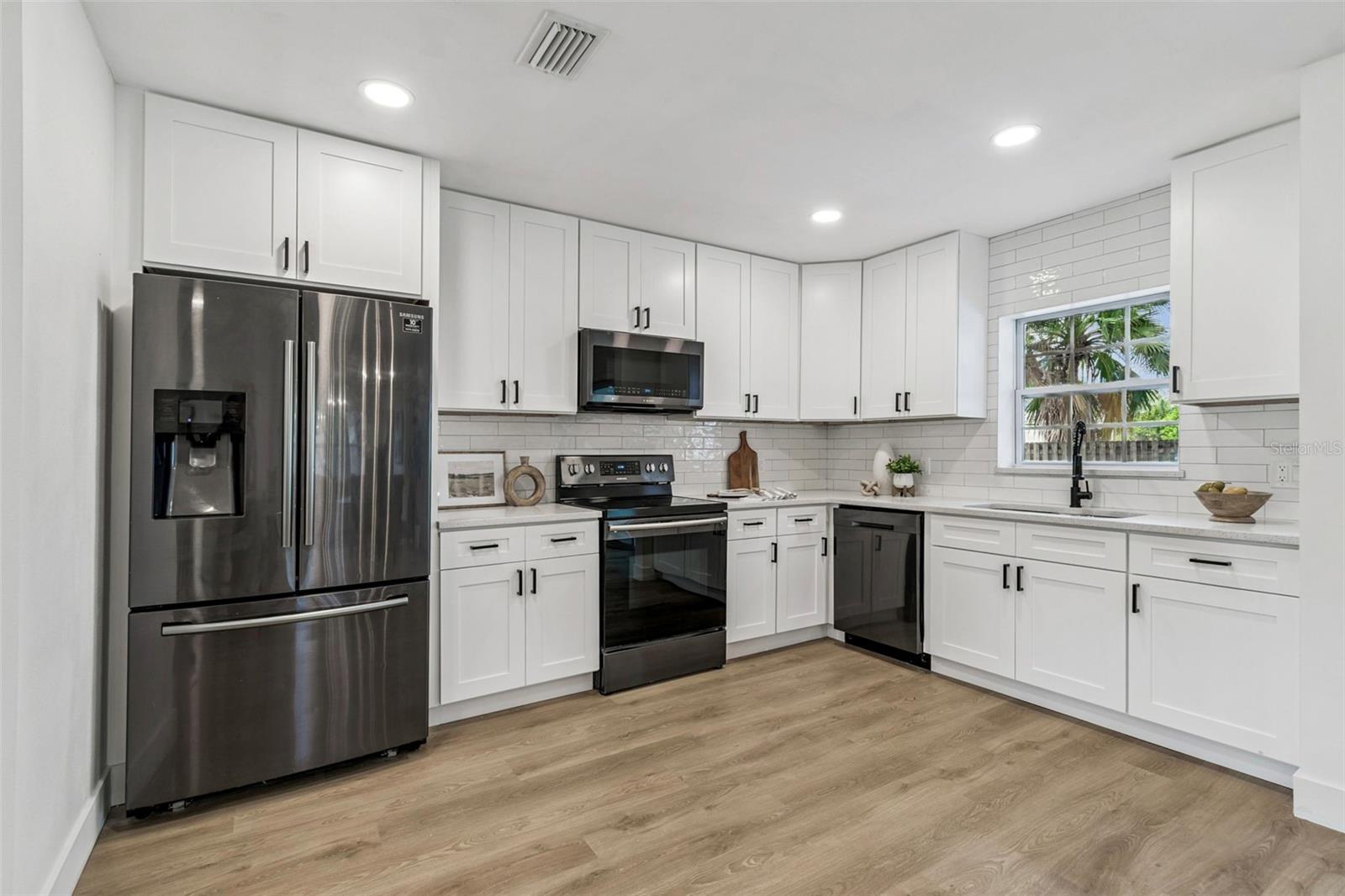 Image 10 of 45 For 1530 Erin Lane