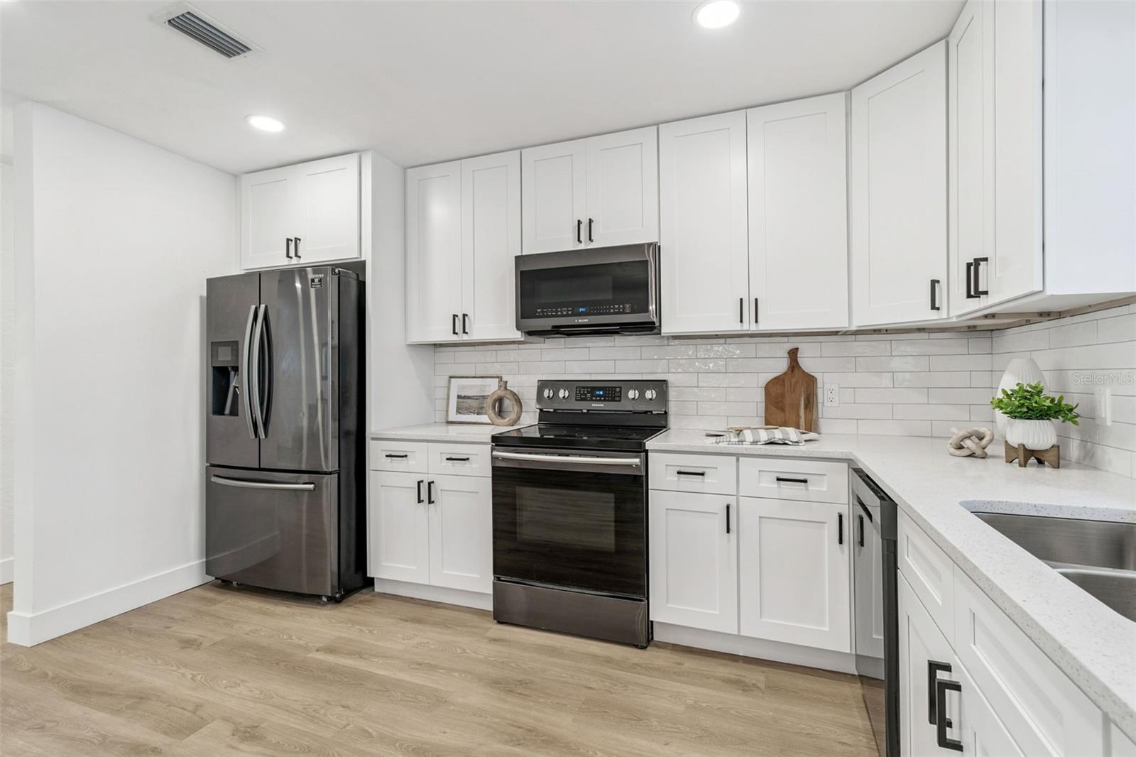 Image 11 of 45 For 1530 Erin Lane