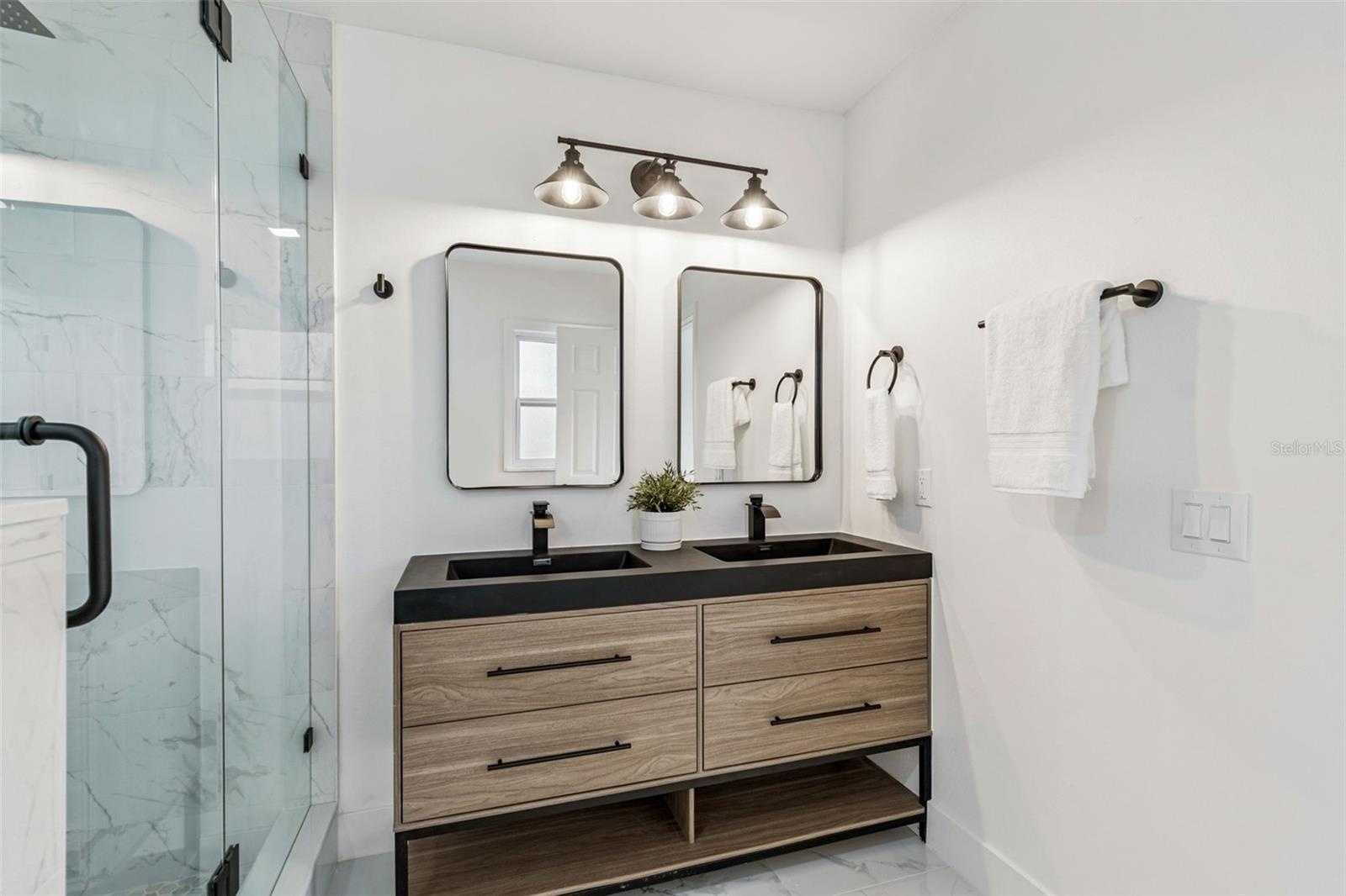 Image 26 of 45 For 1530 Erin Lane