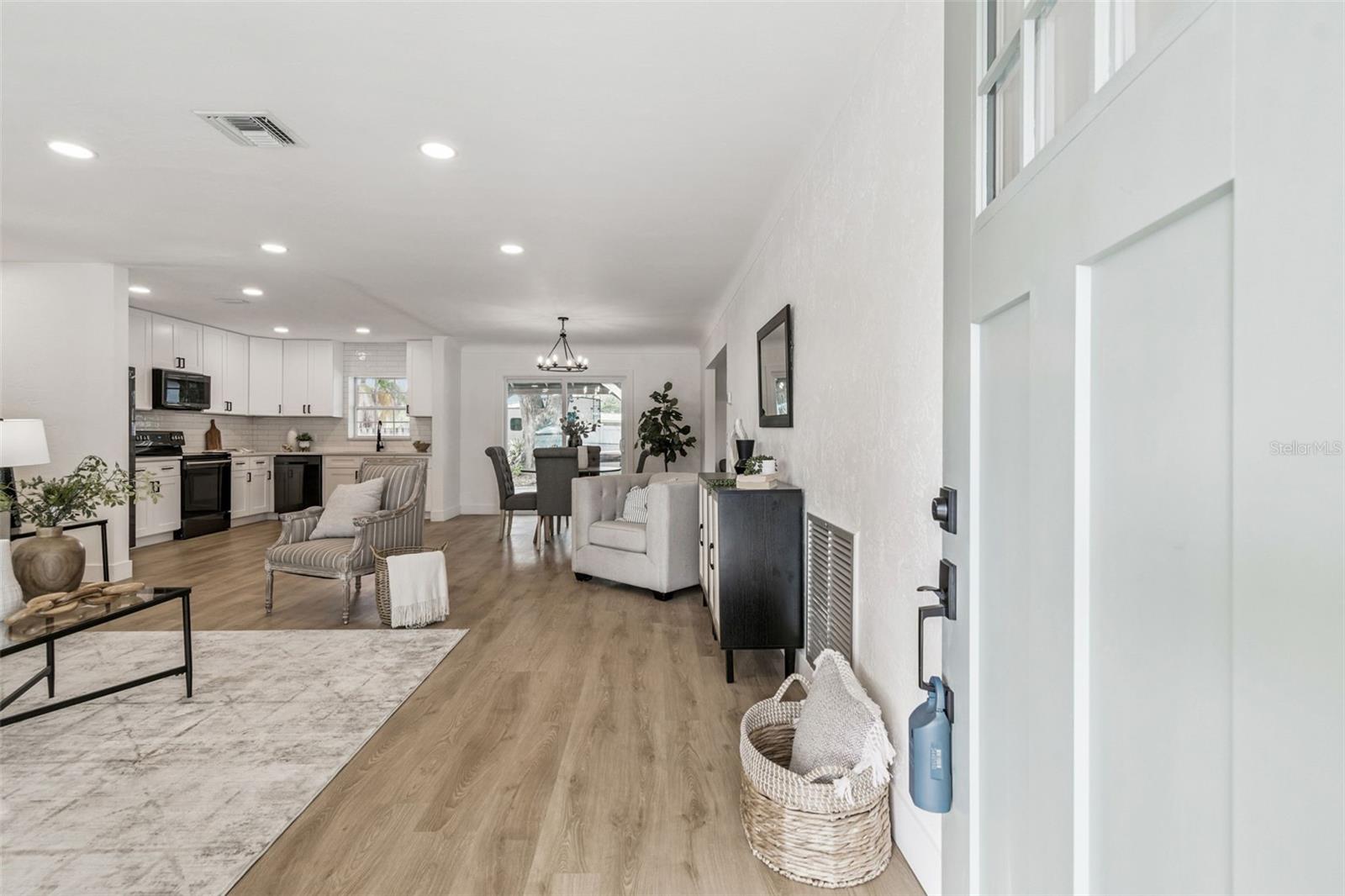 Image 3 of 45 For 1530 Erin Lane