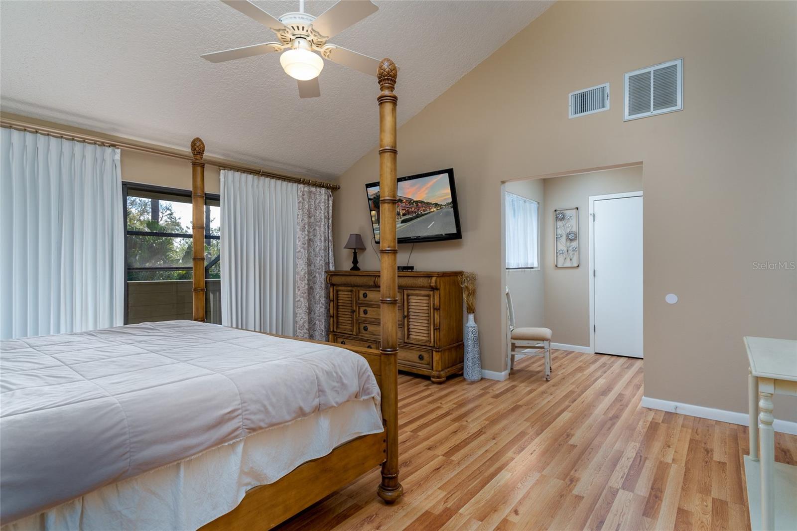 Image 21 of 37 For 5340 Cobblestone Court