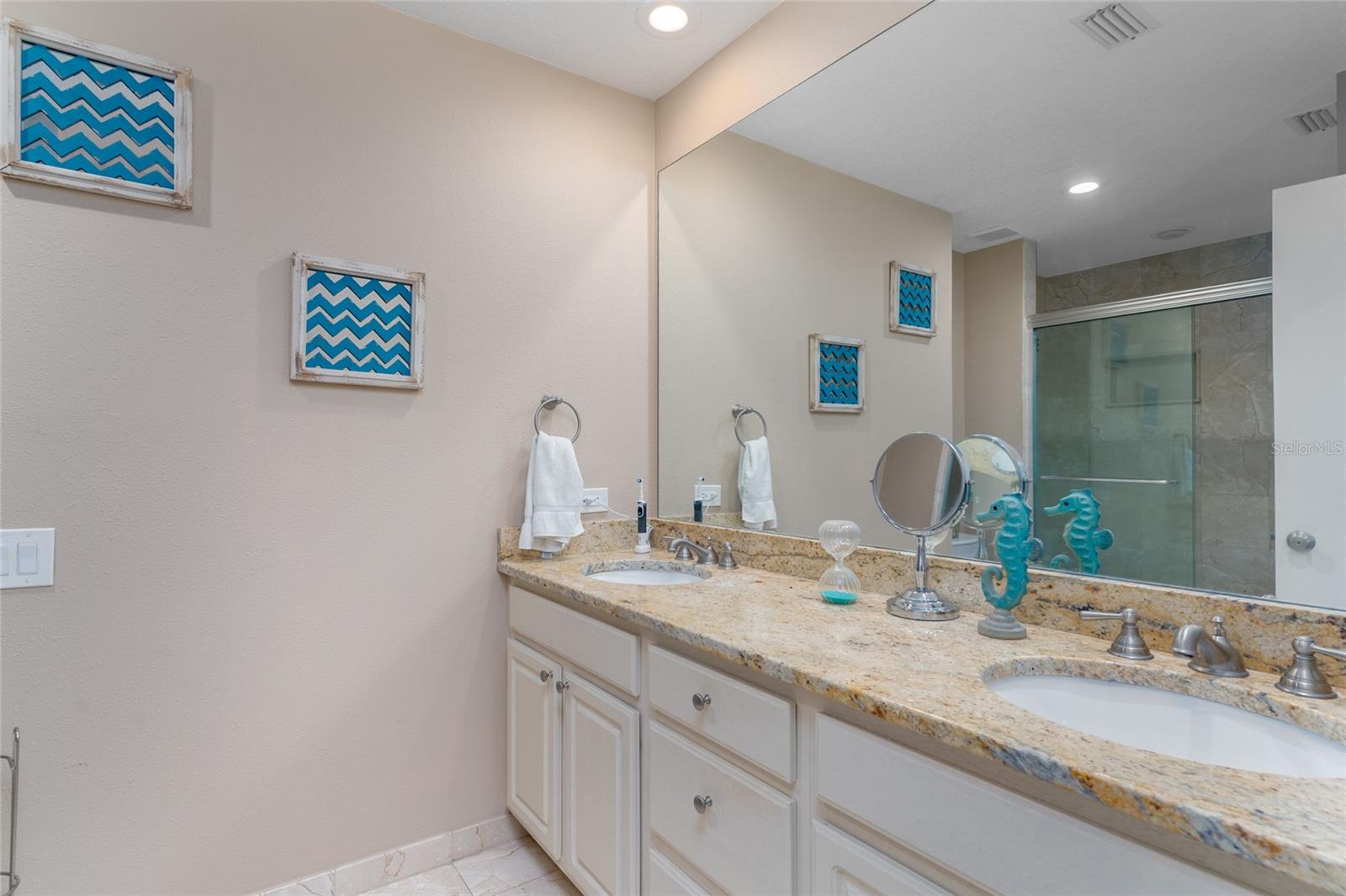 Image 22 of 37 For 5340 Cobblestone Court