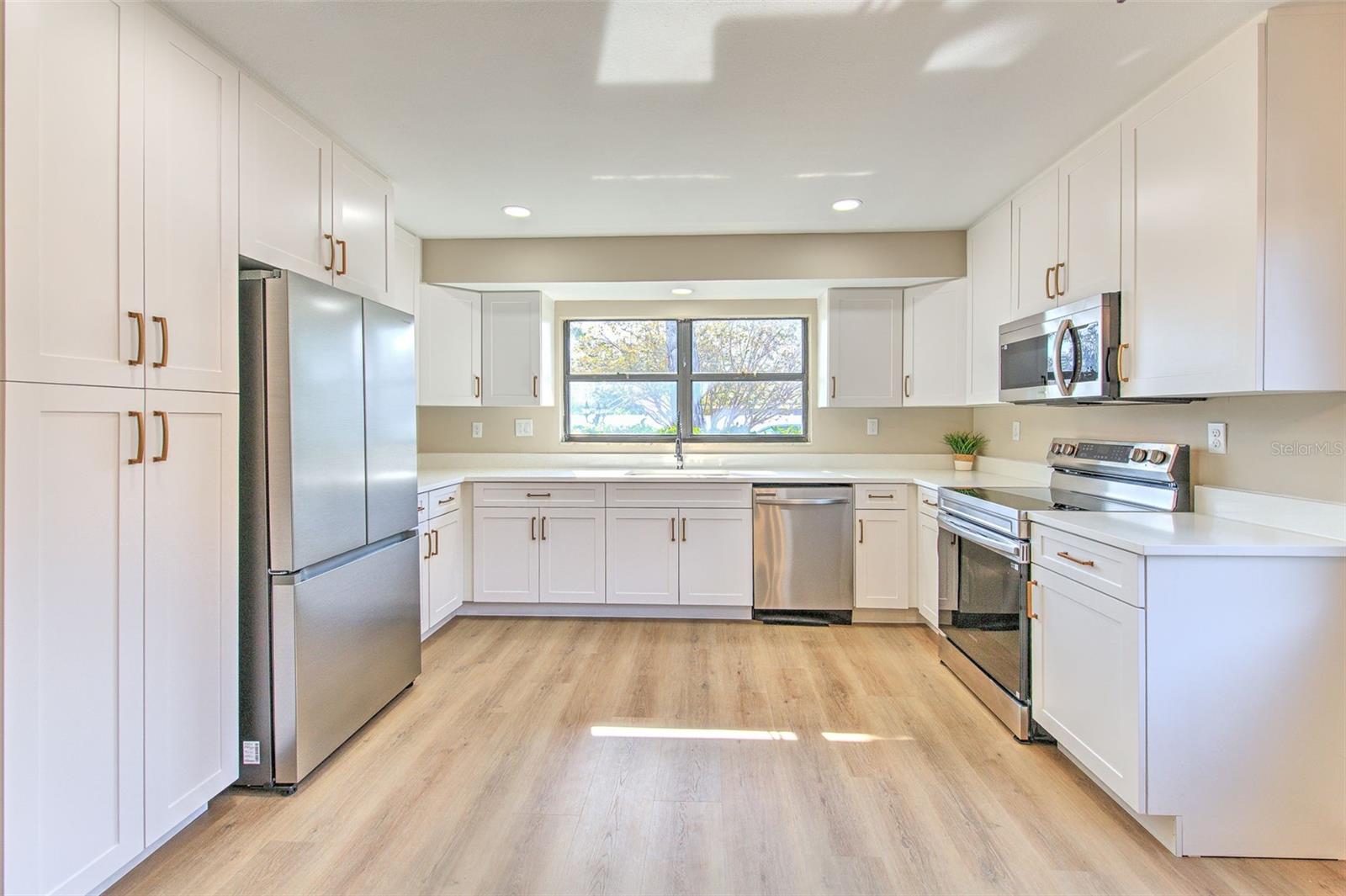 Image 3 of 17 For 2745 Whispering Drive N